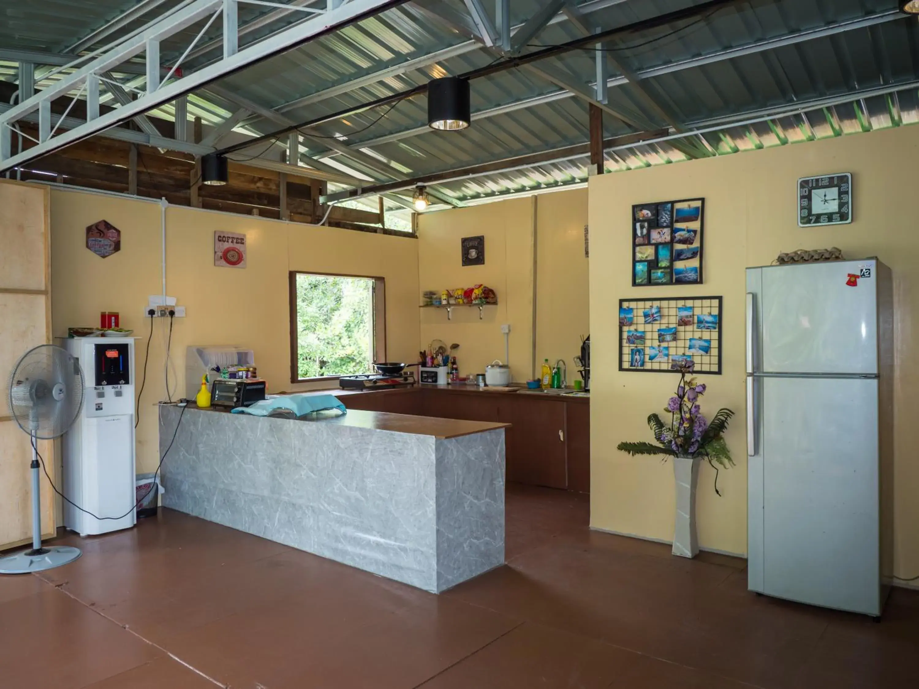 Restaurant/places to eat in Timba Garden FREE TOWN AND JETTY TRANSPORT Restaurant/places to eat in Timba Garden FREE TOWN AND JETTY TRANSPORT