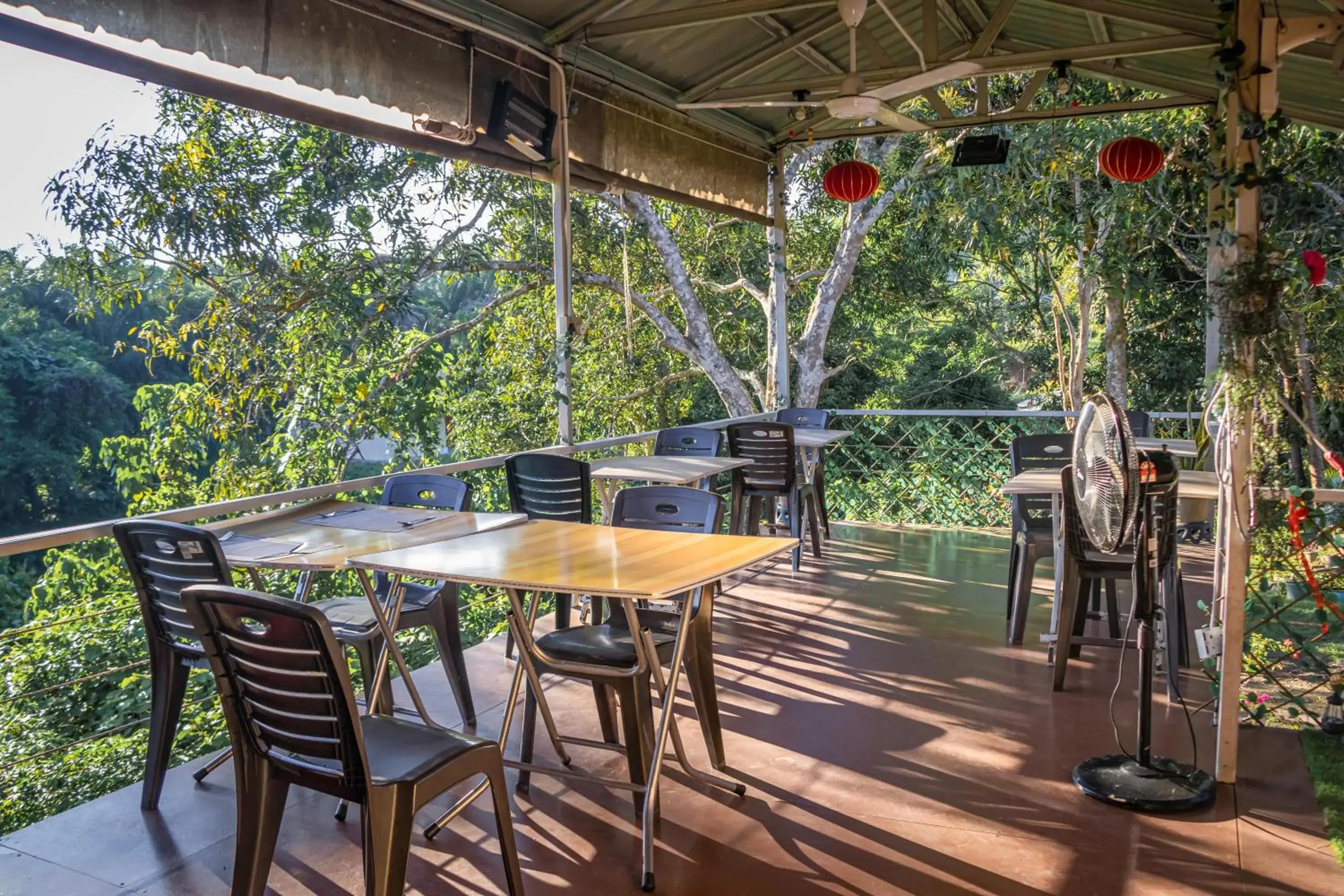 Restaurant/places to eat in Timba Garden FREE TOWN AND JETTY TRANSPORT Restaurant/places to eat in Timba Garden FREE TOWN AND JETTY TRANSPORT