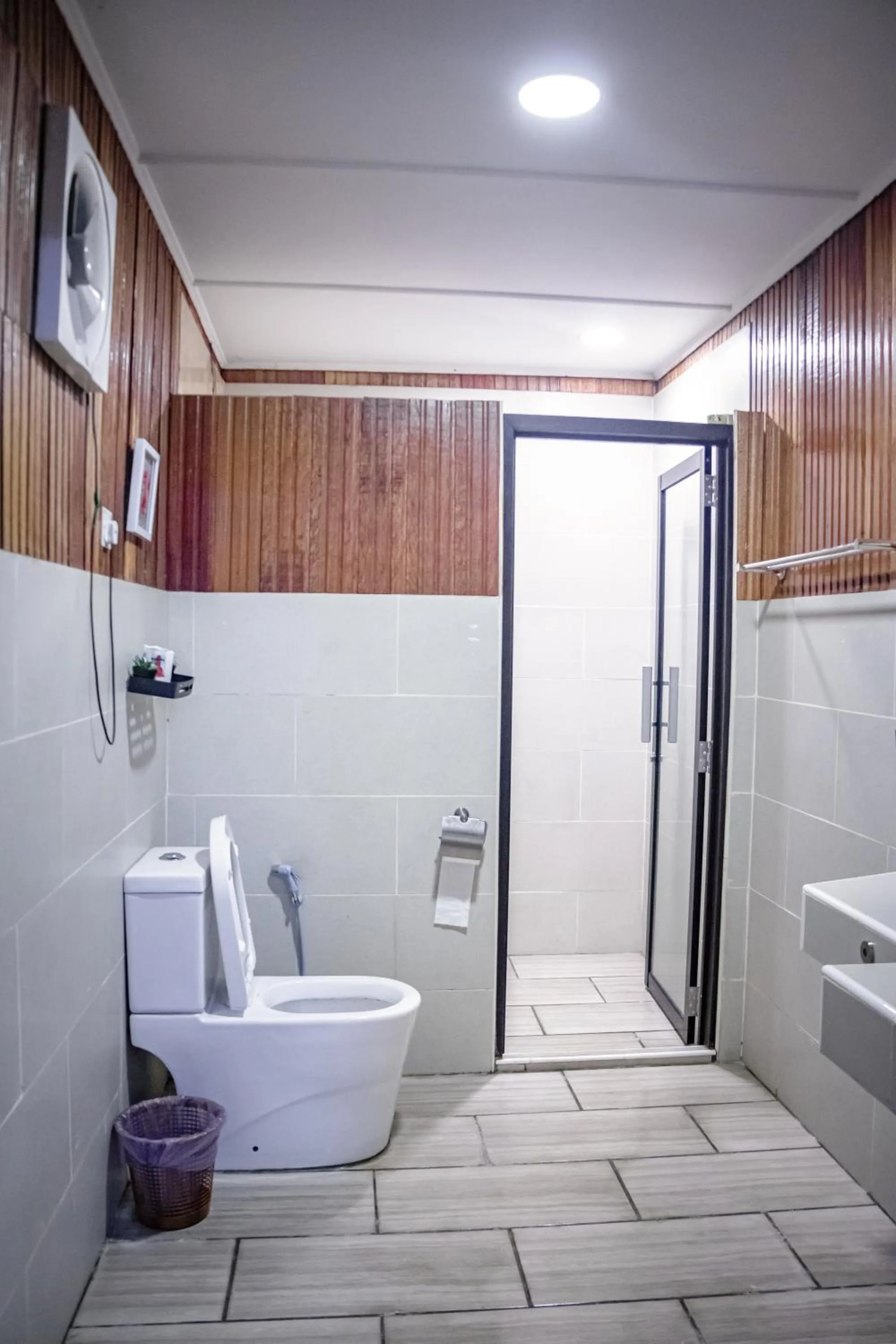 Bathroom in Timba Garden FREE TOWN AND JETTY TRANSPORT