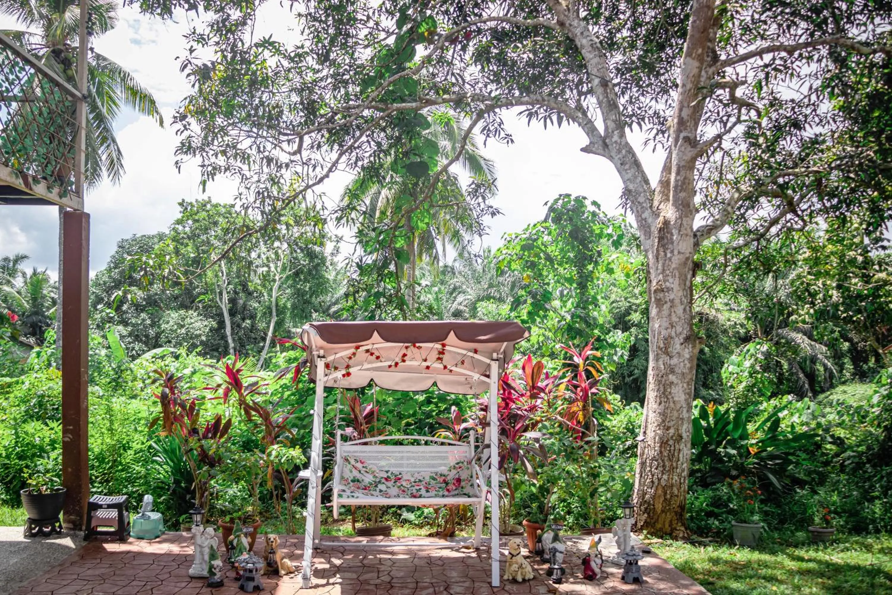 Property building in Timba Garden FREE TOWN AND JETTY TRANSPORT