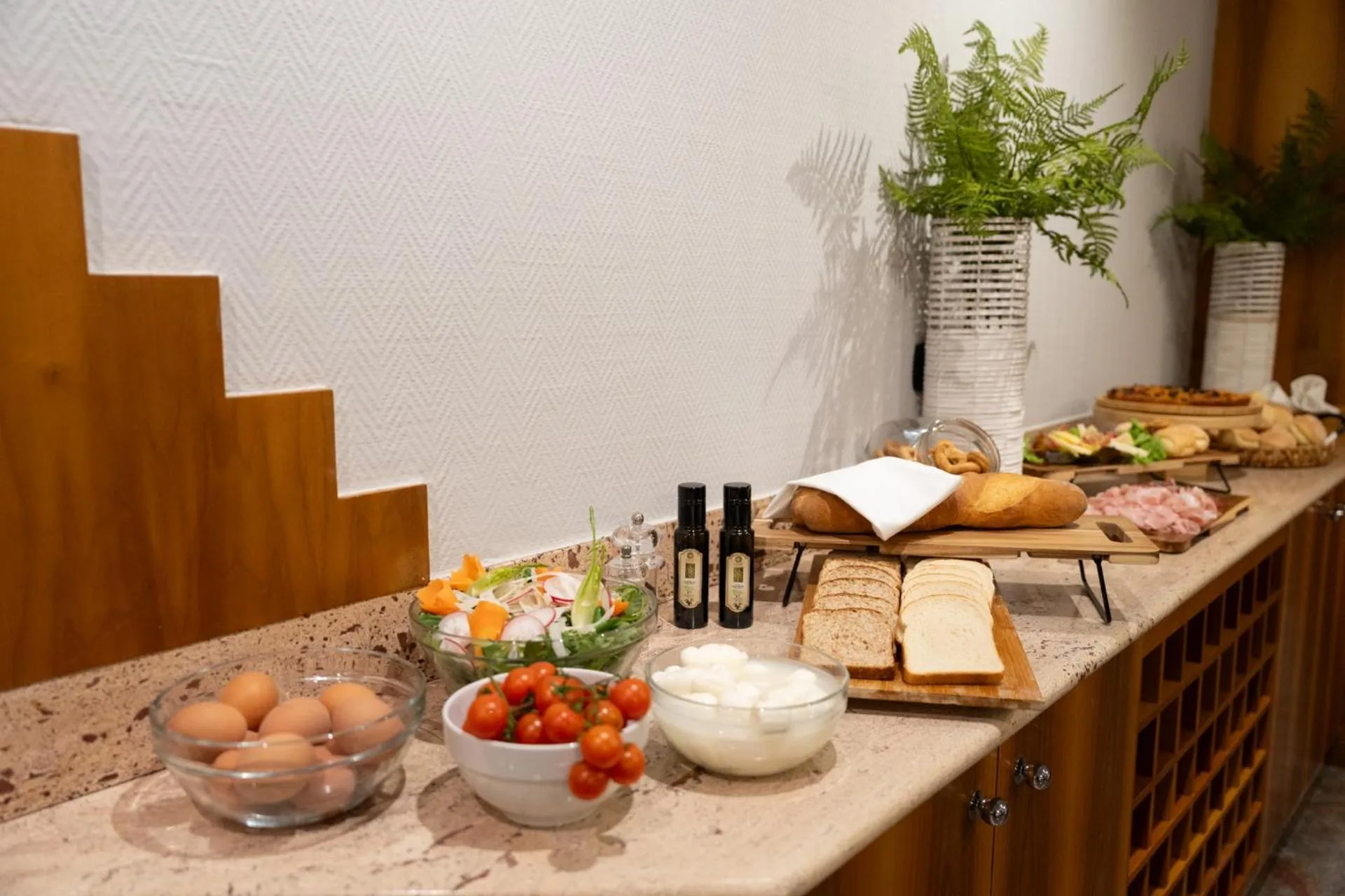 Food and drinks in Cristal Palace Hotel