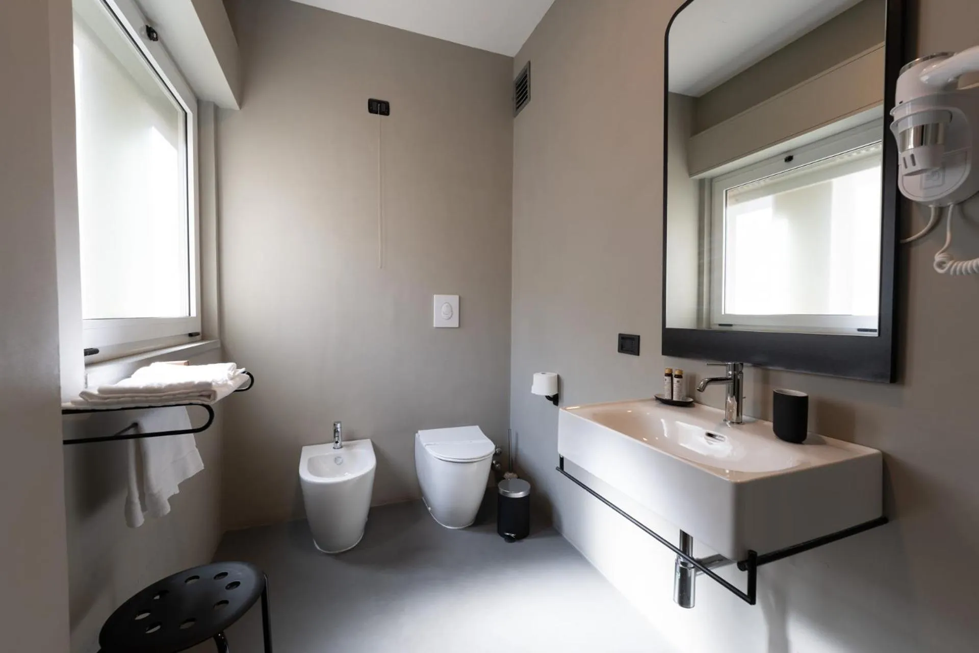 Toilet in Cristal Palace Hotel