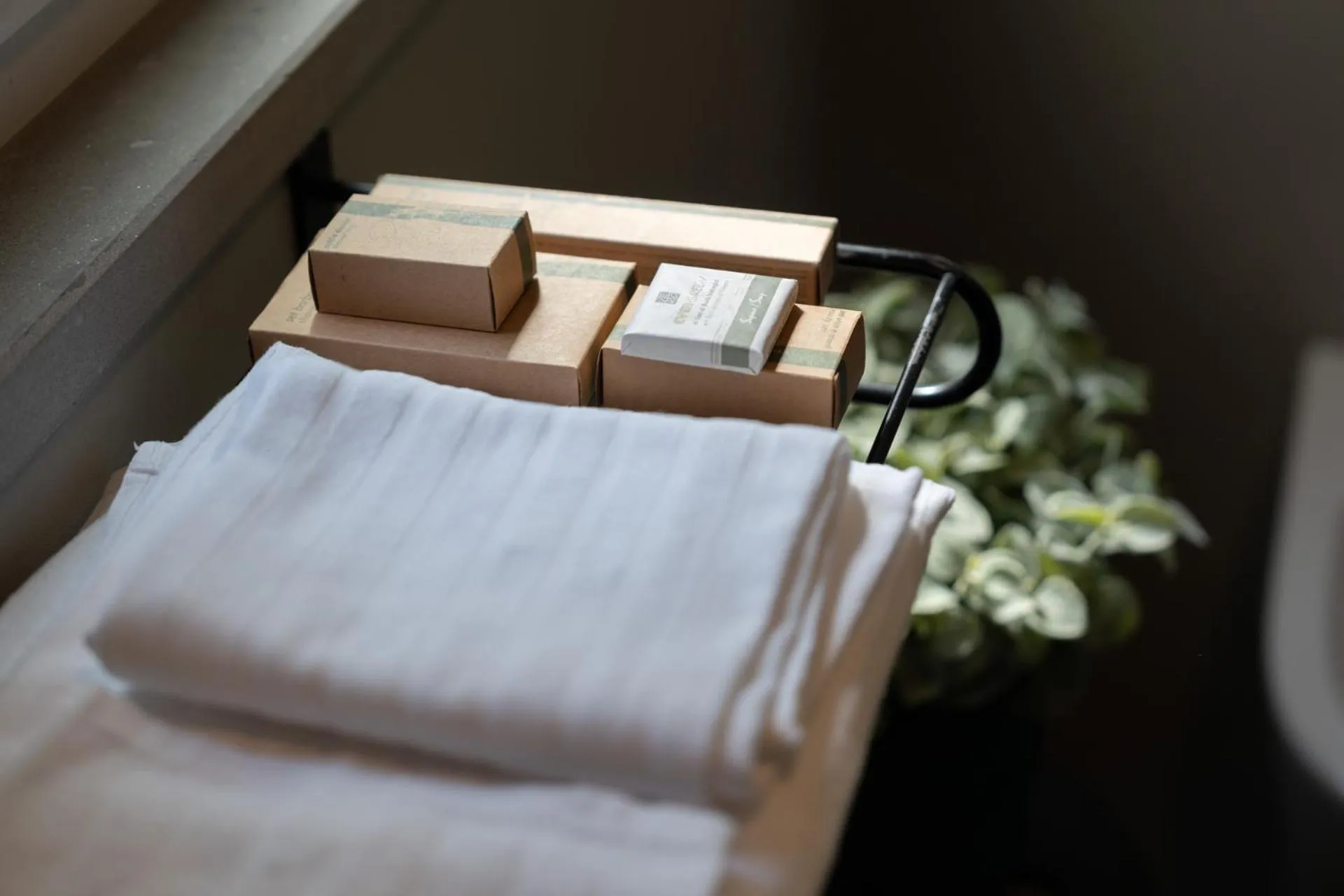 towels, Bed in Cristal Palace Hotel