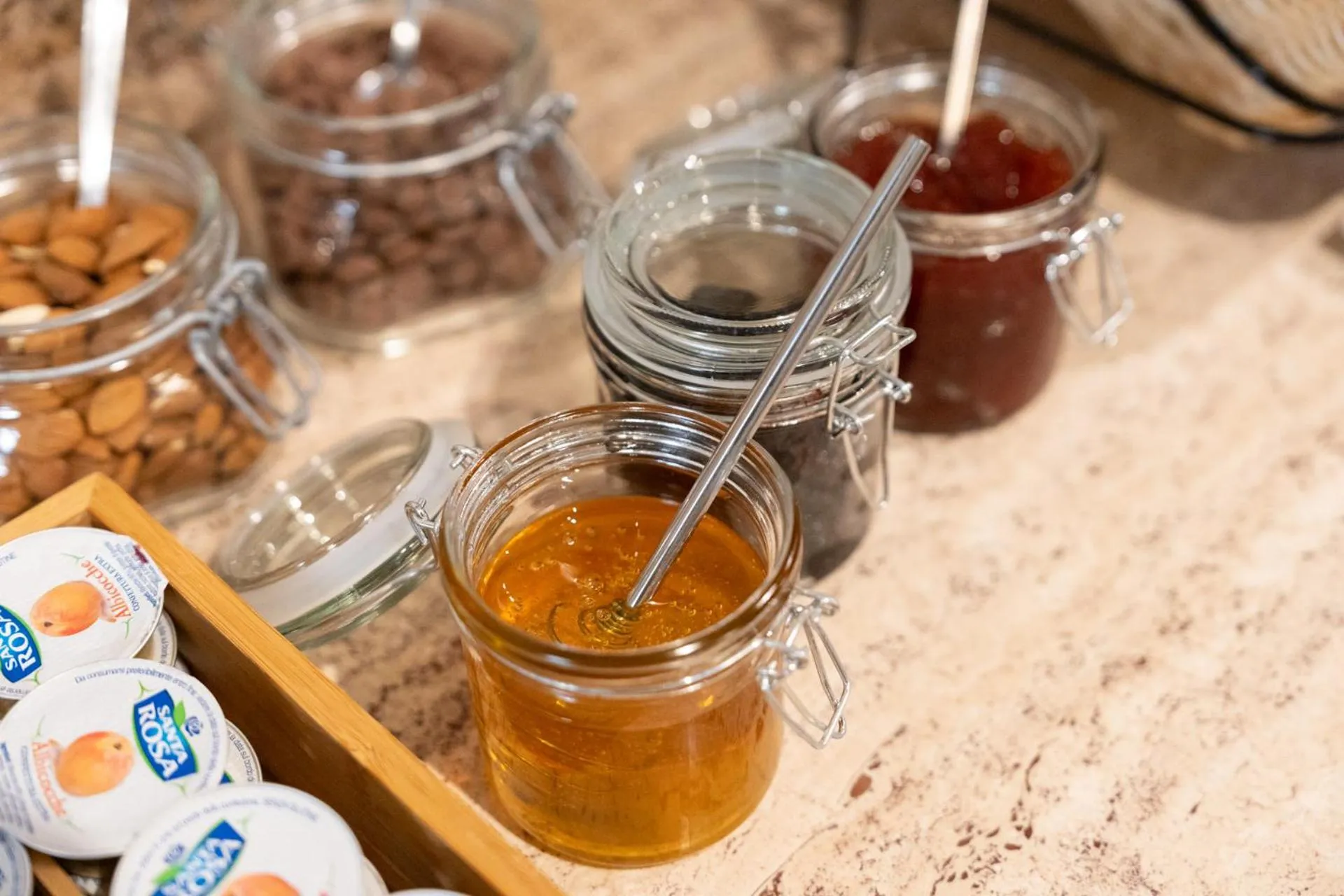 Food and drinks in Cristal Palace Hotel