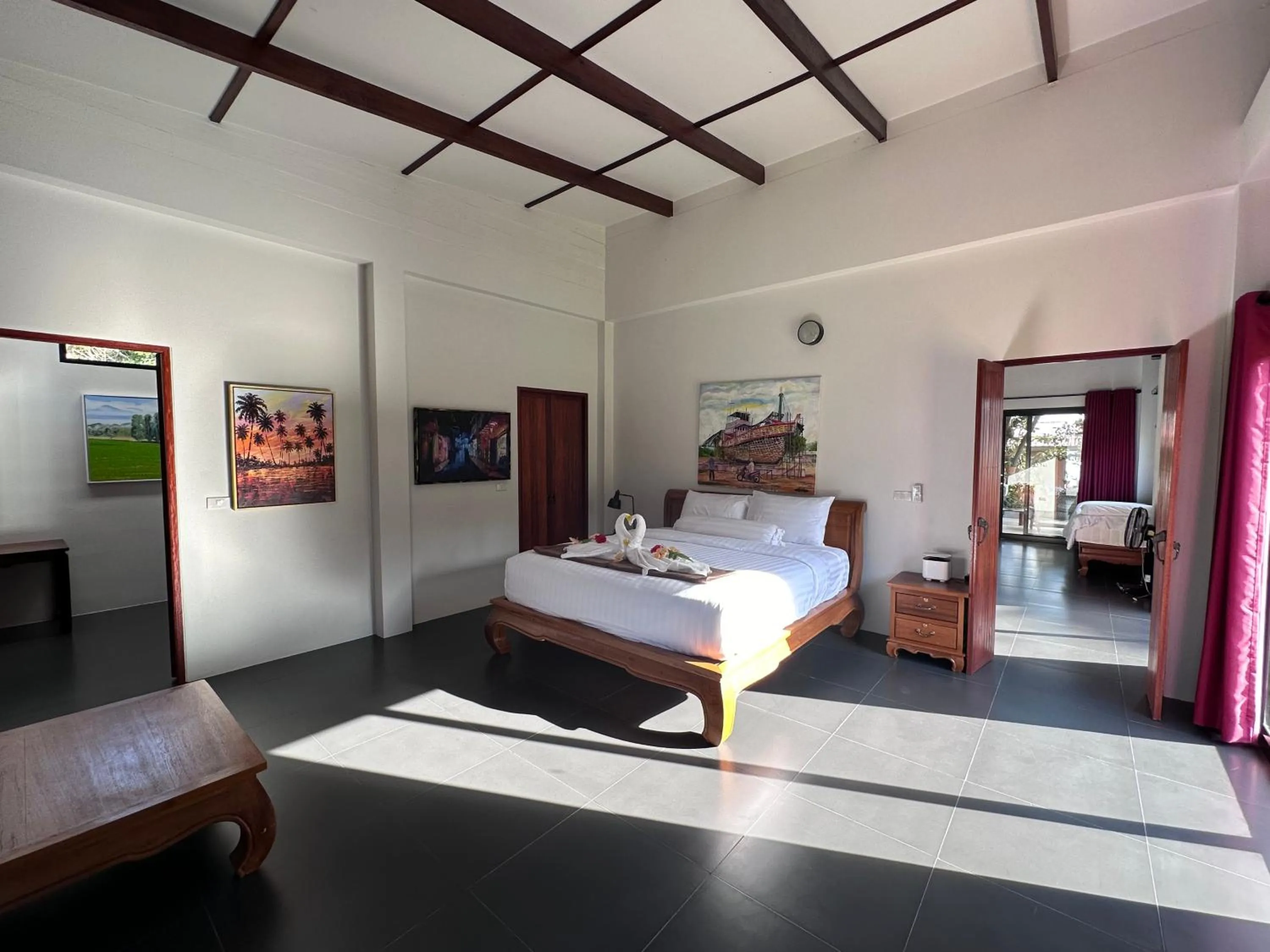 Photo of the whole room, Bed in Piman Pu