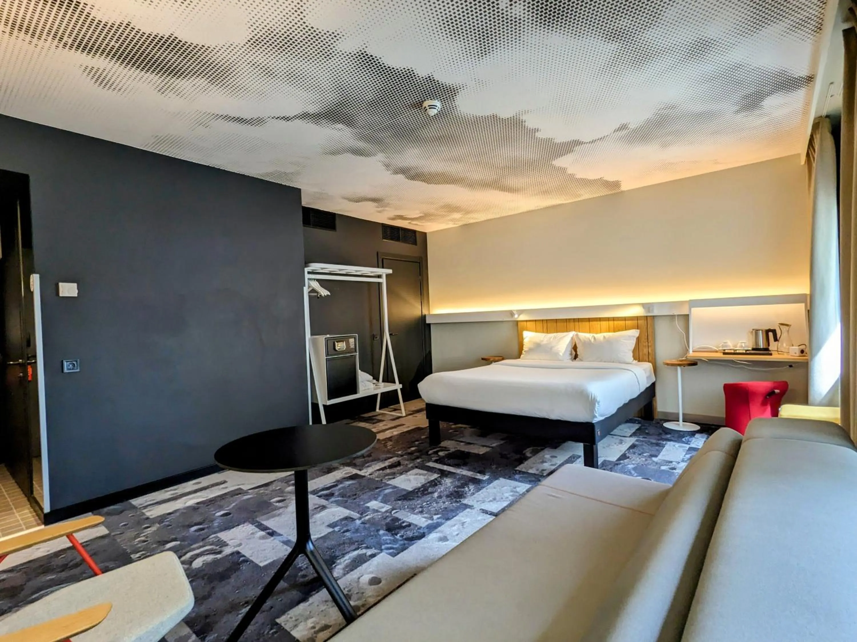 Bed in ibis Lviv Center