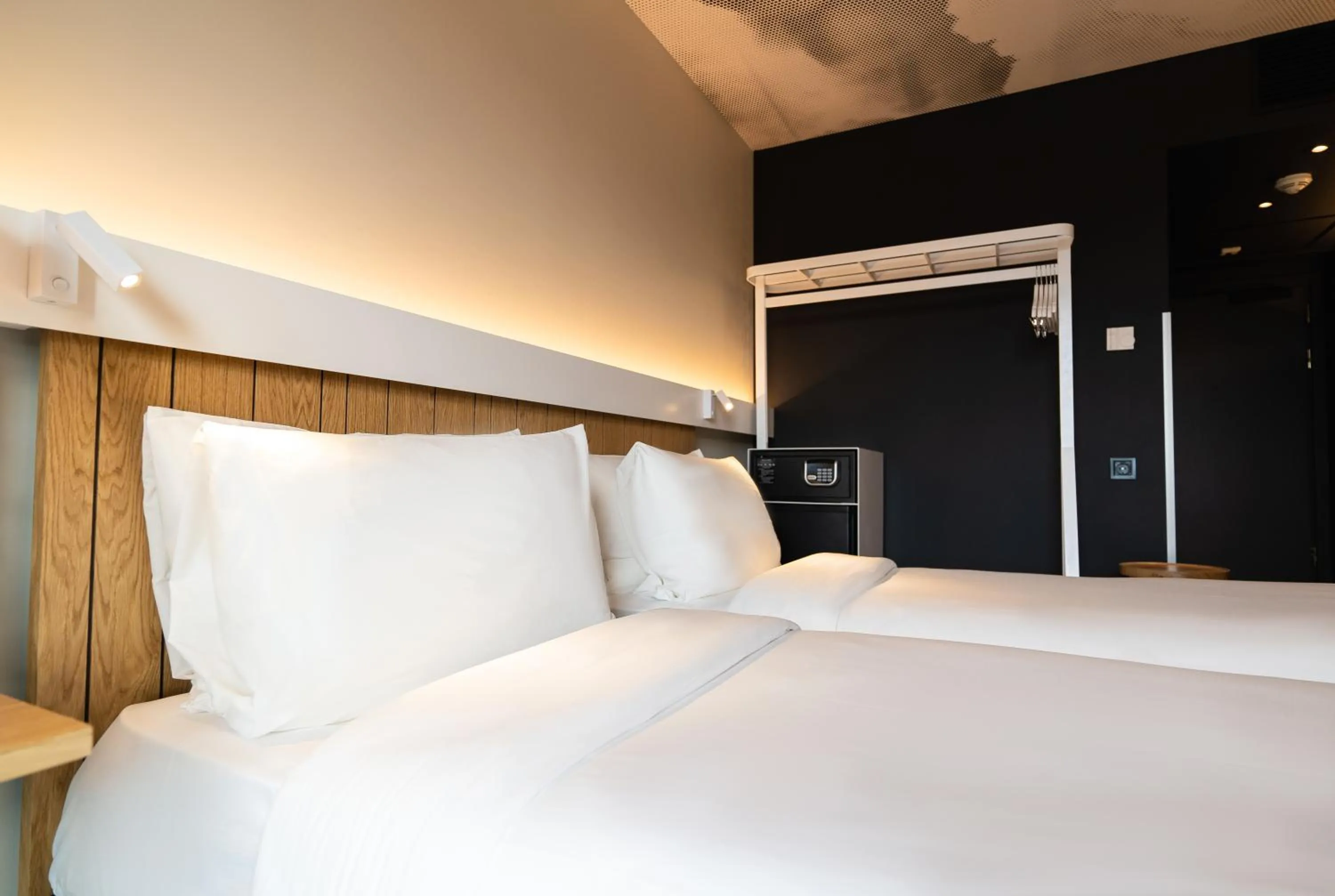 Bed in ibis Lviv Center