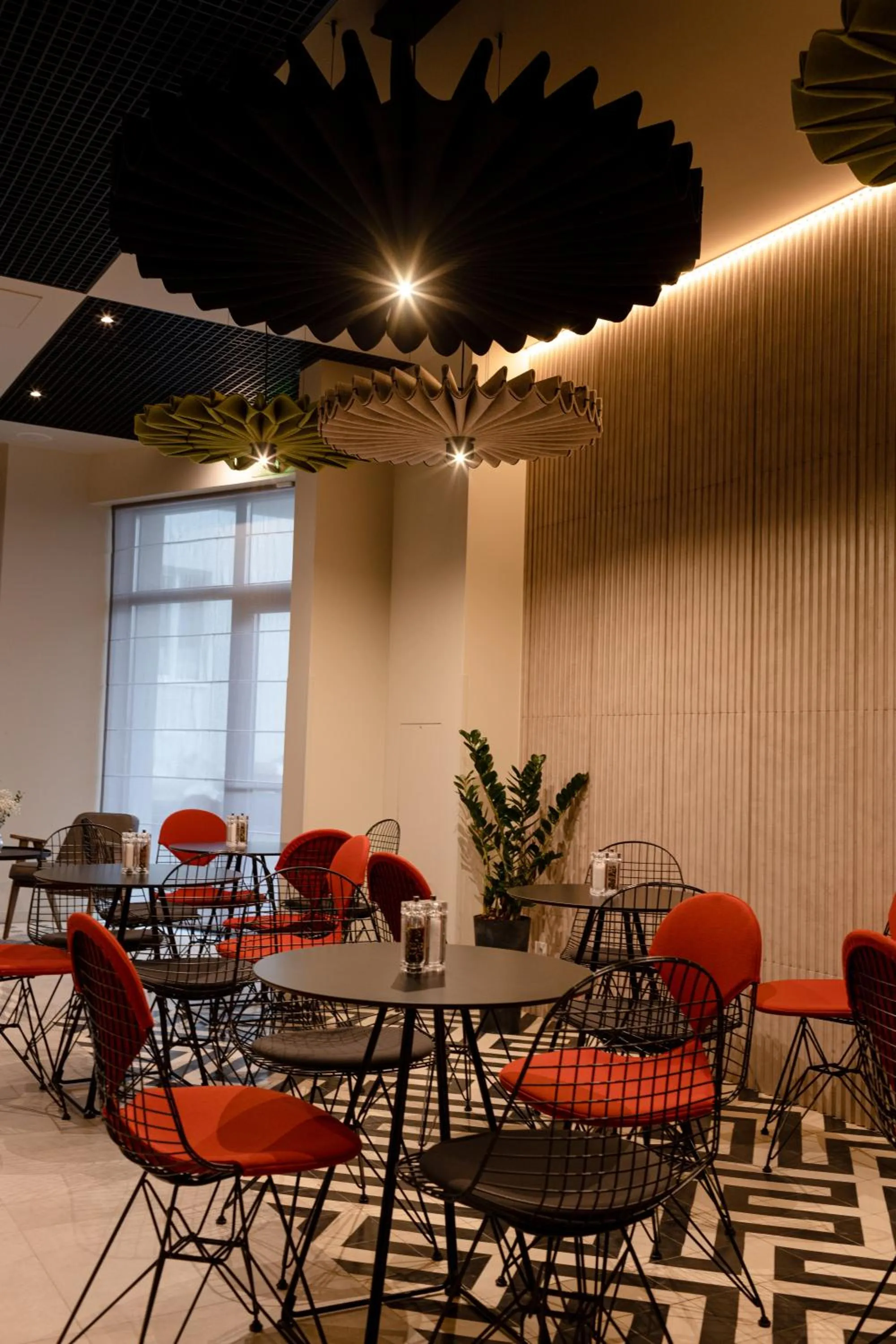 Restaurant/places to eat in ibis Lviv Center