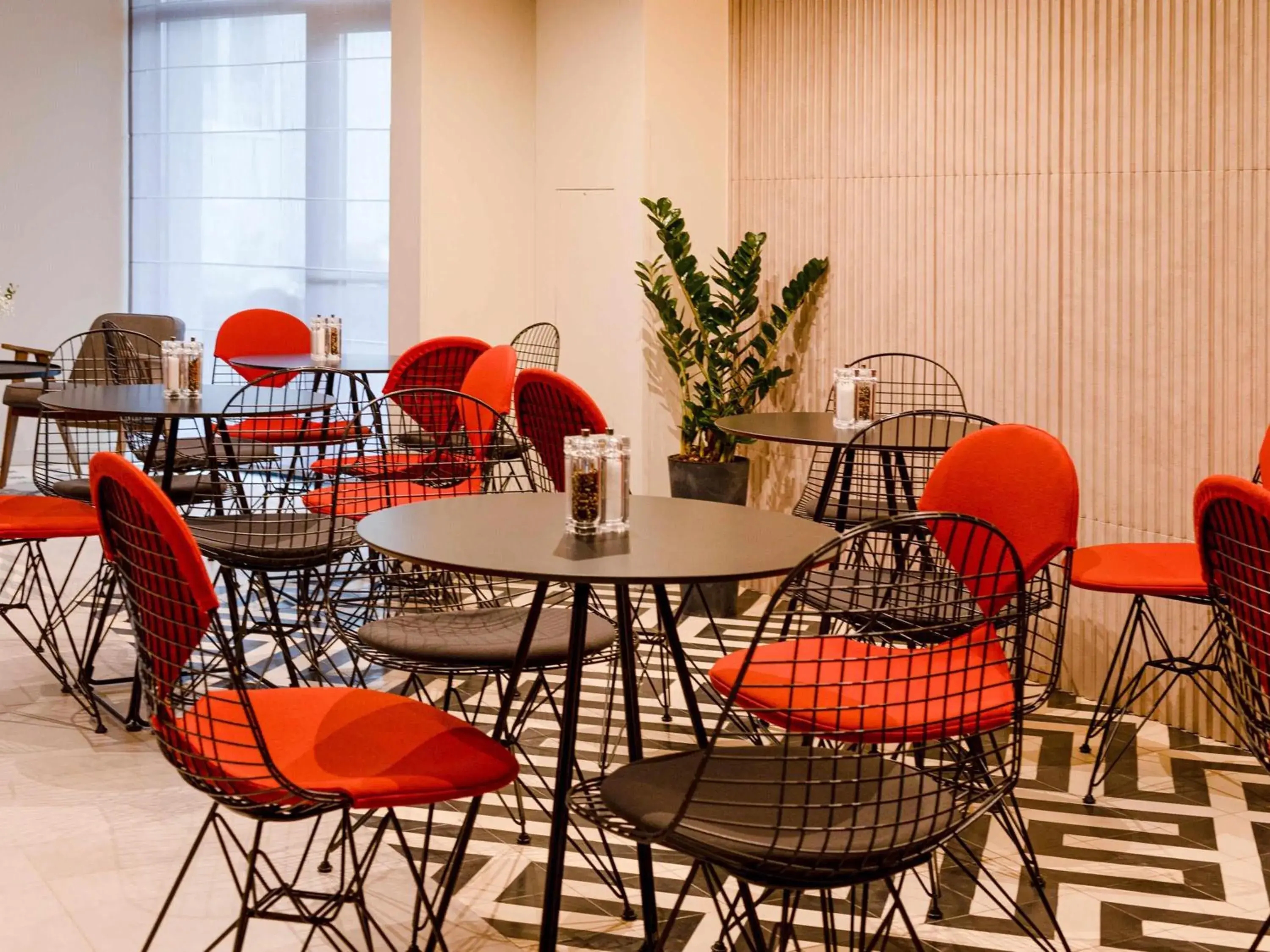 Restaurant/places to eat in ibis Lviv Center Restaurant/places to eat in ibis Lviv Center