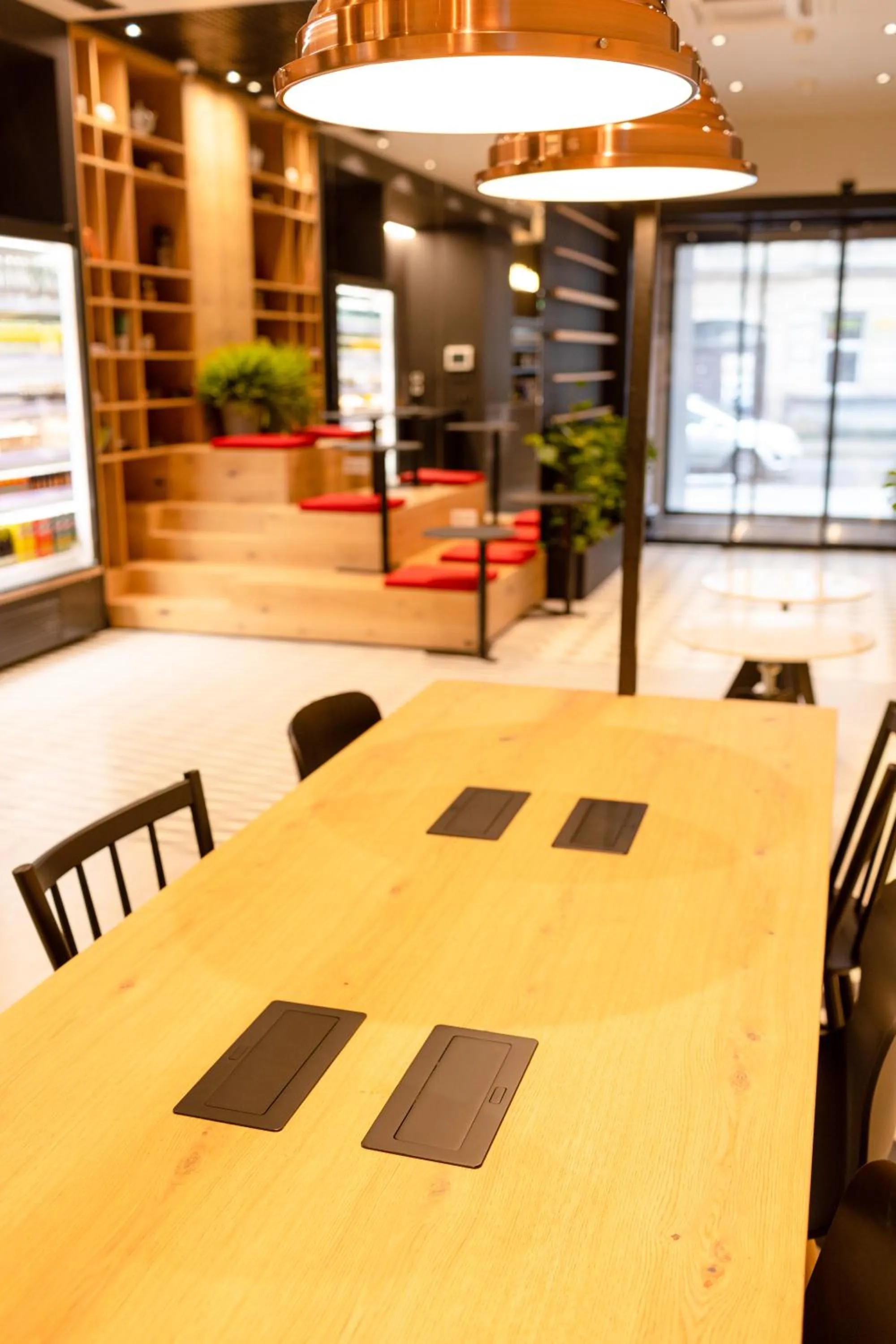 Restaurant/places to eat in ibis Lviv Center
