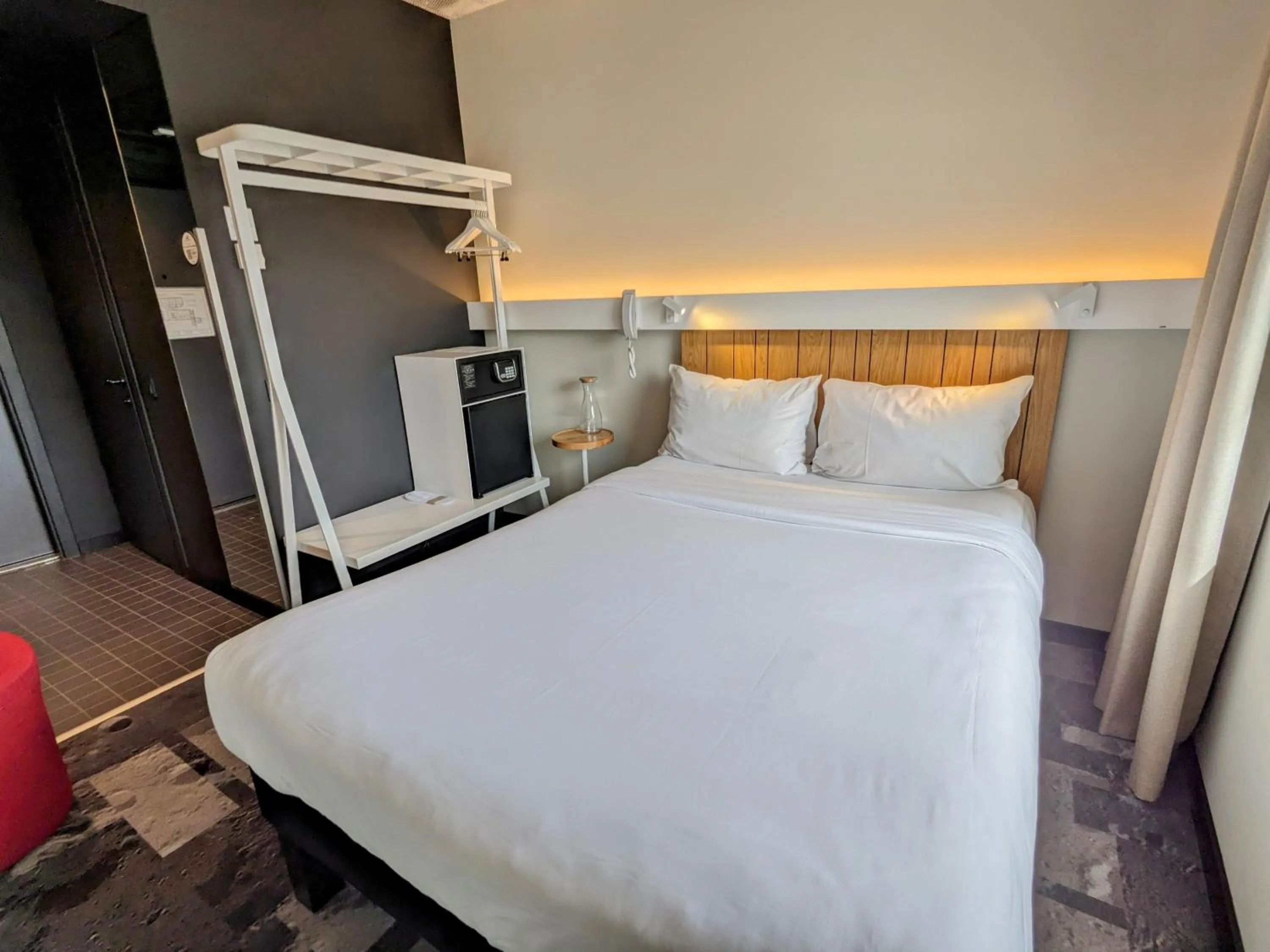 Bed in ibis Lviv Center