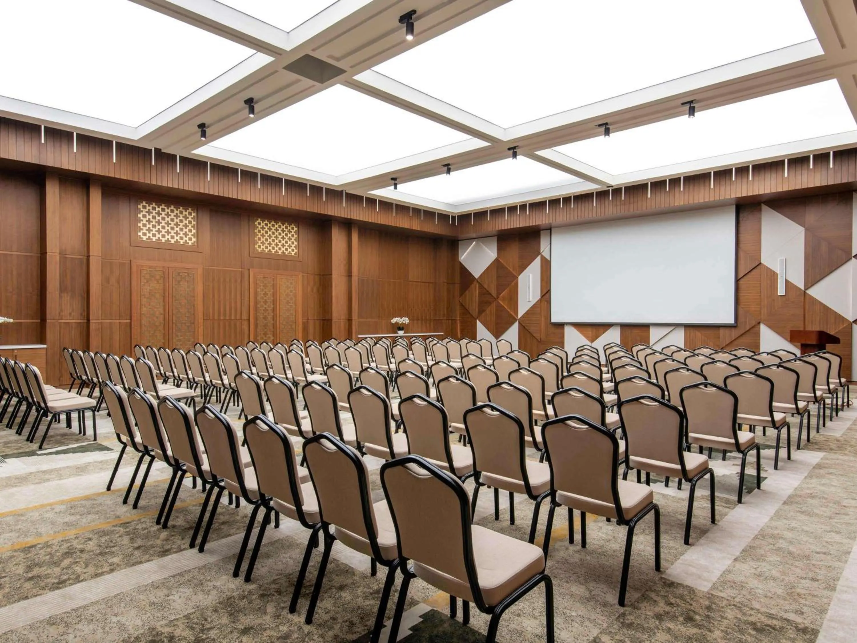 Meeting/conference room in Swissotel Living Jeddah