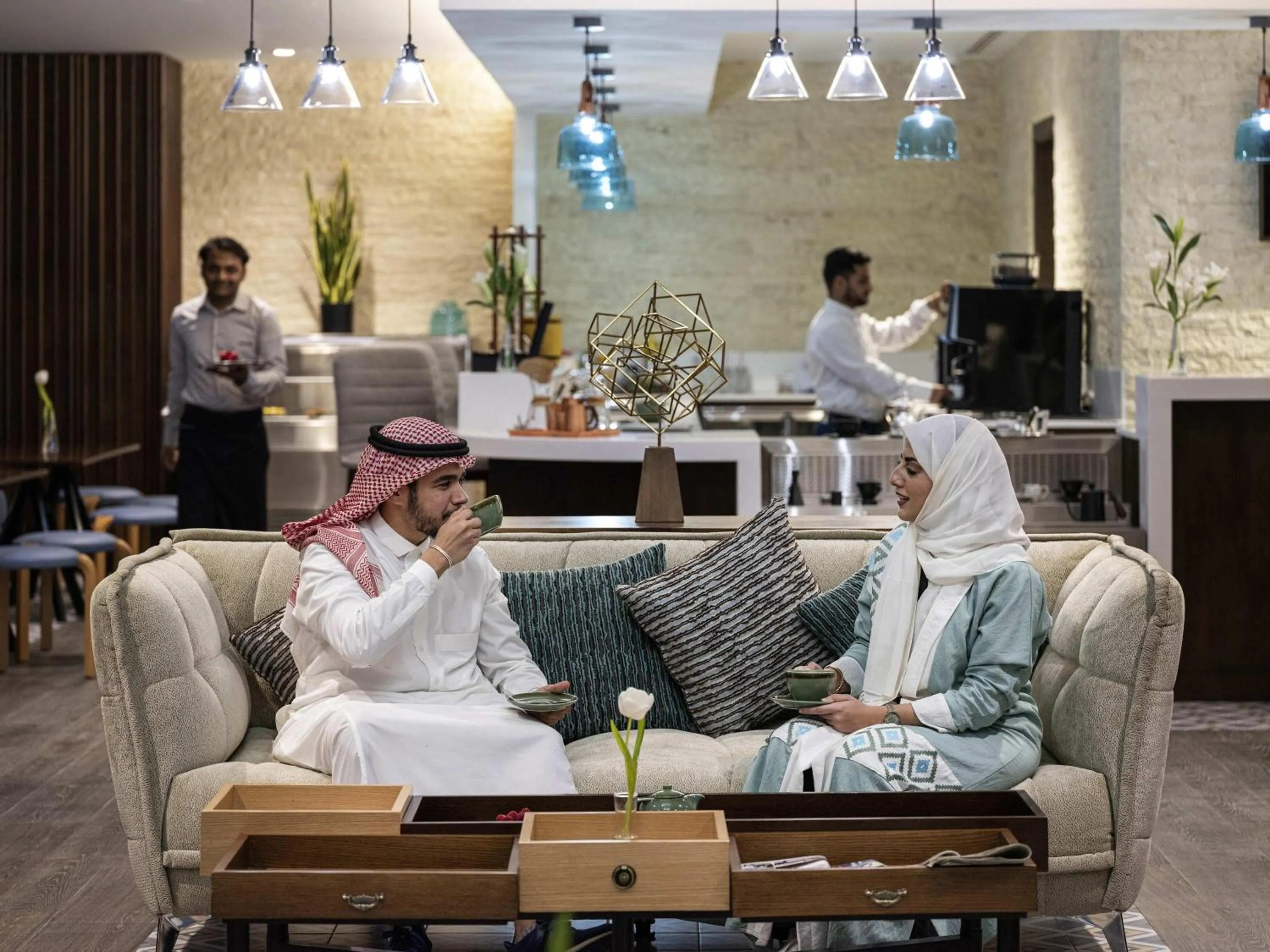 Lounge or bar in Novotel Makkah Thakher City