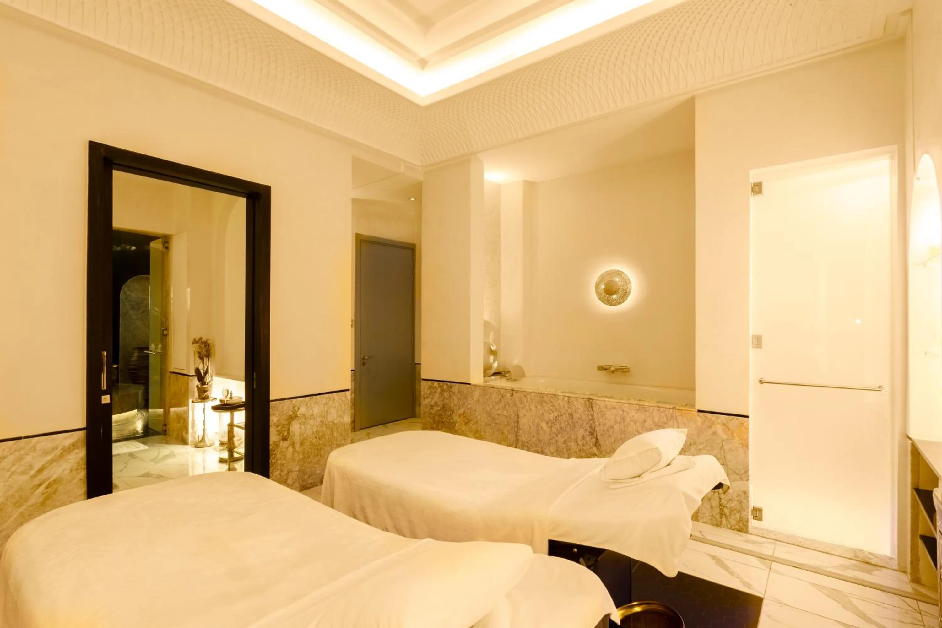 Spa and wellness centre/facilities, Bed in Fairmont La Marina Rabat Sale Hotel