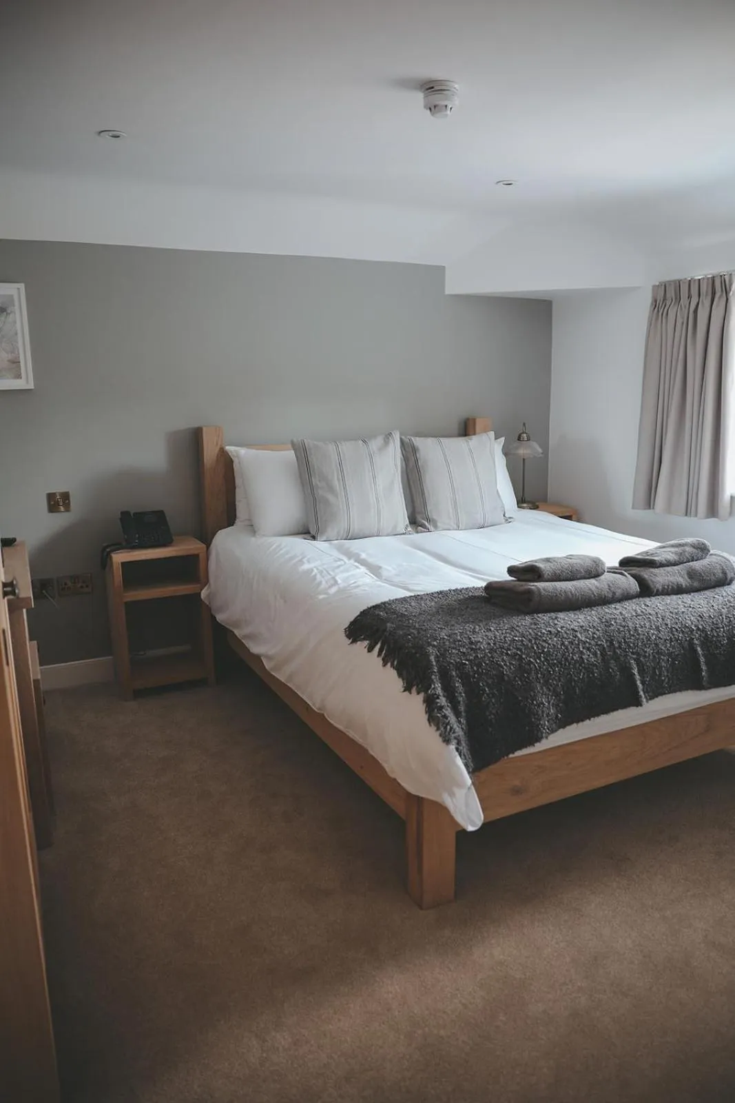 Photo of the whole room, Bed in The Canal