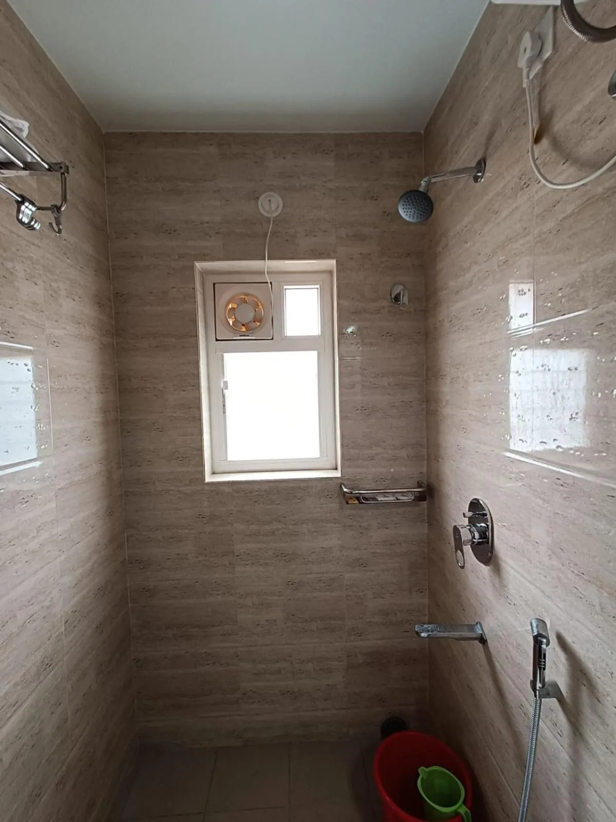 Bathroom in Sheldon Inn Kolkata