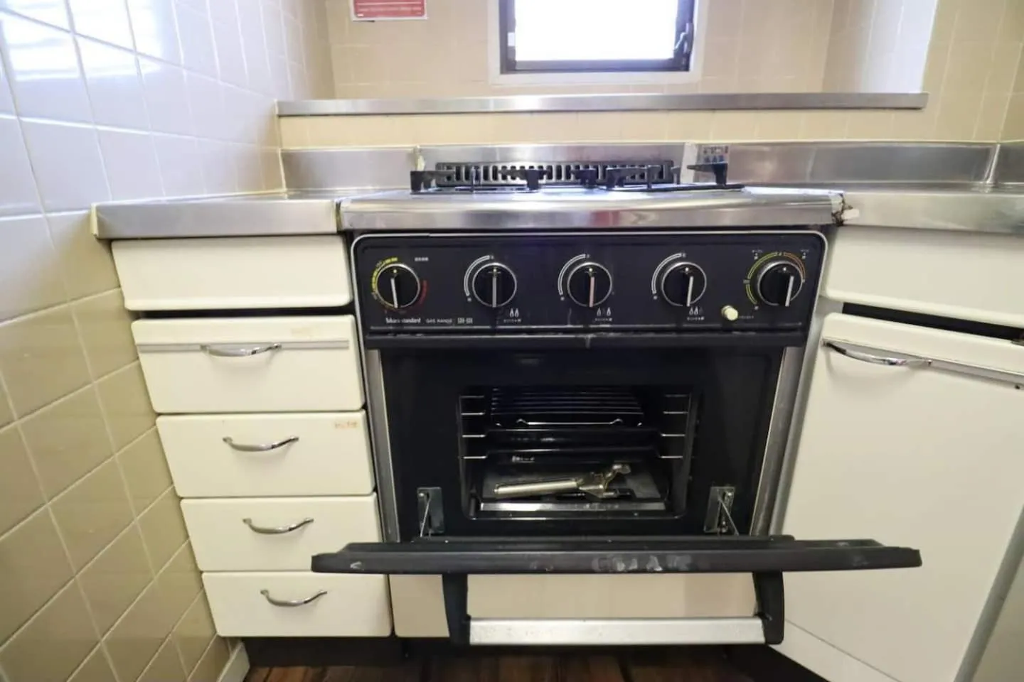 Kitchen or kitchenette in G'Day Hostel