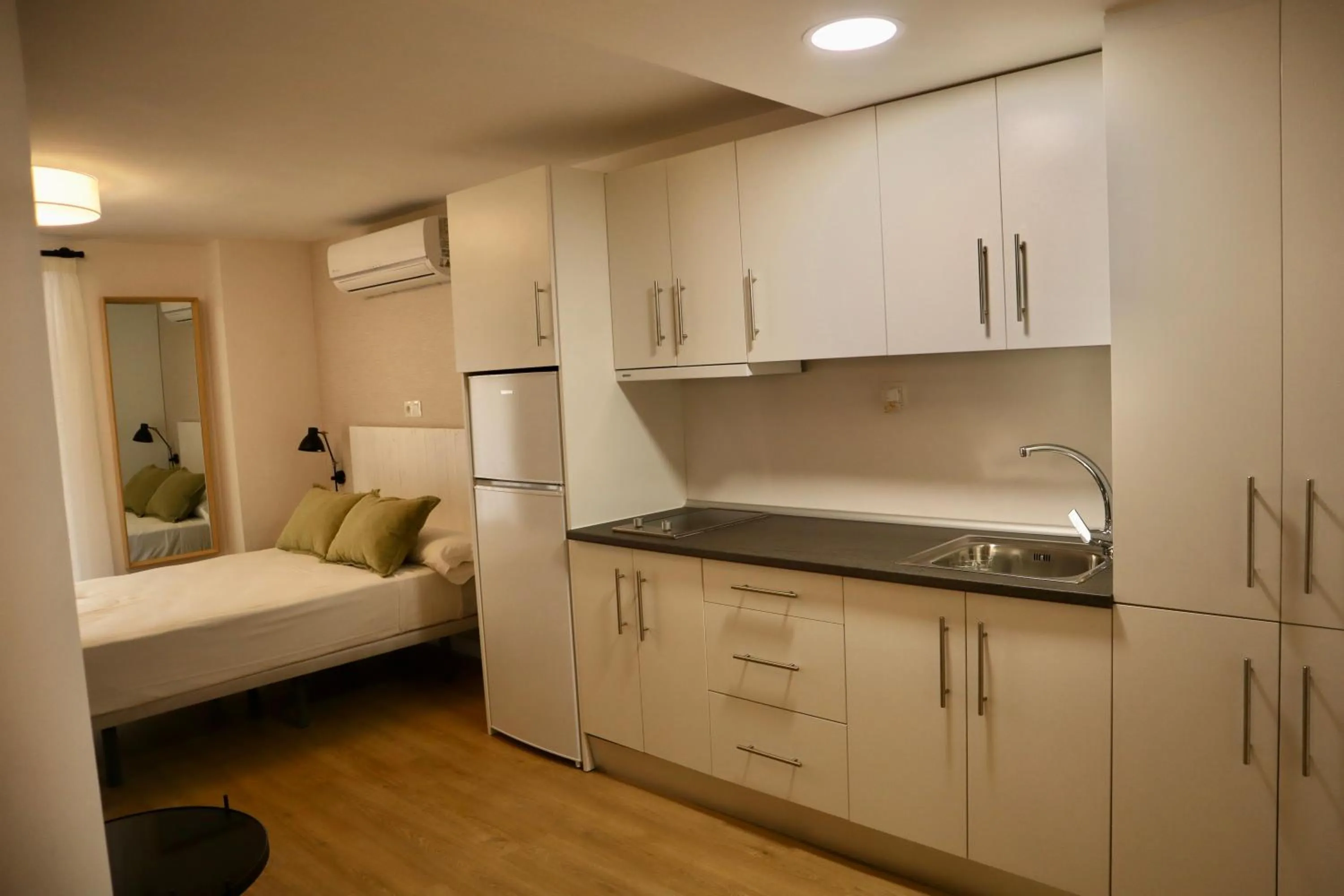 Other, Bed in Merced10 1A