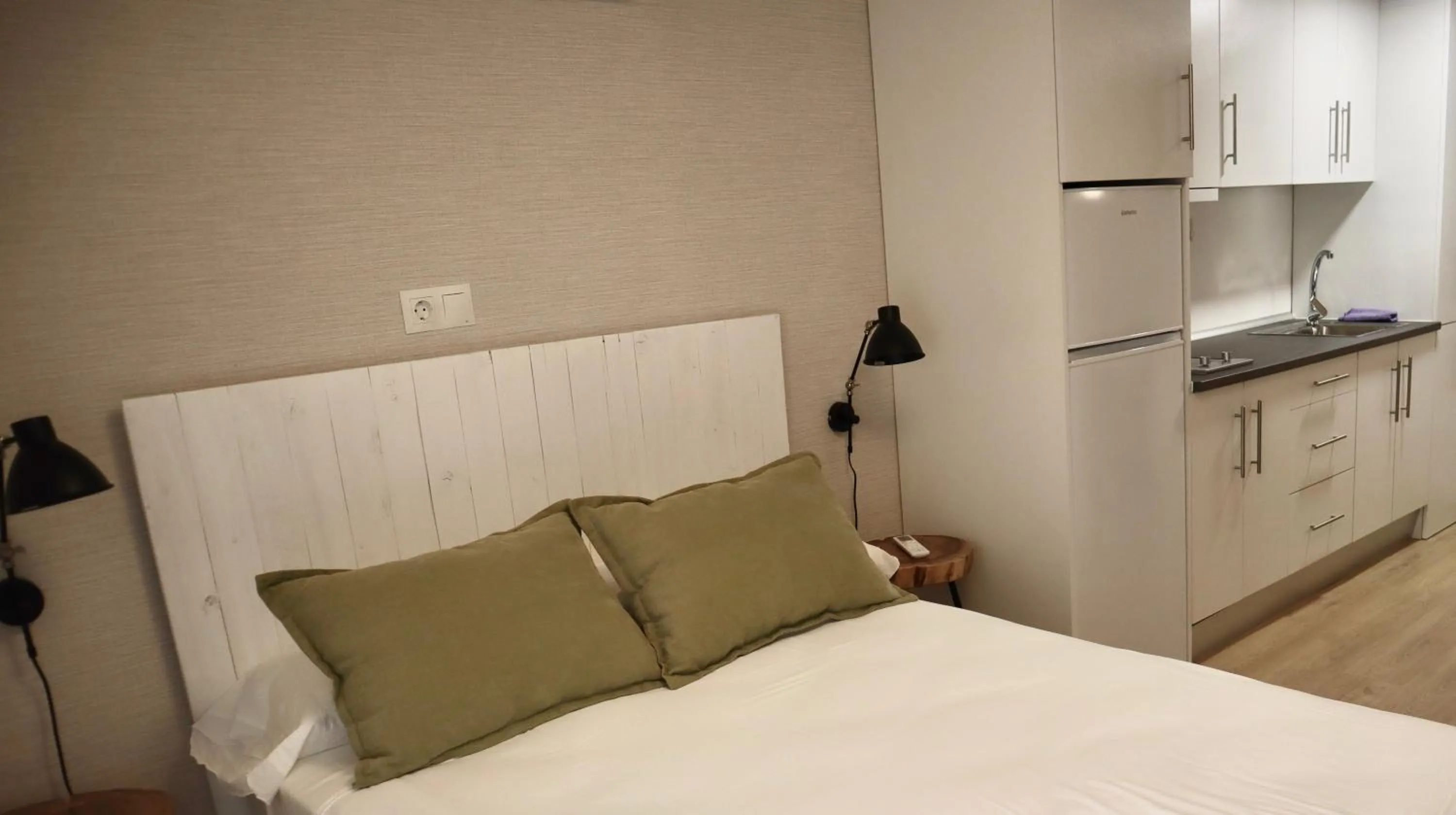 Other, Bed in Merced10 1A
