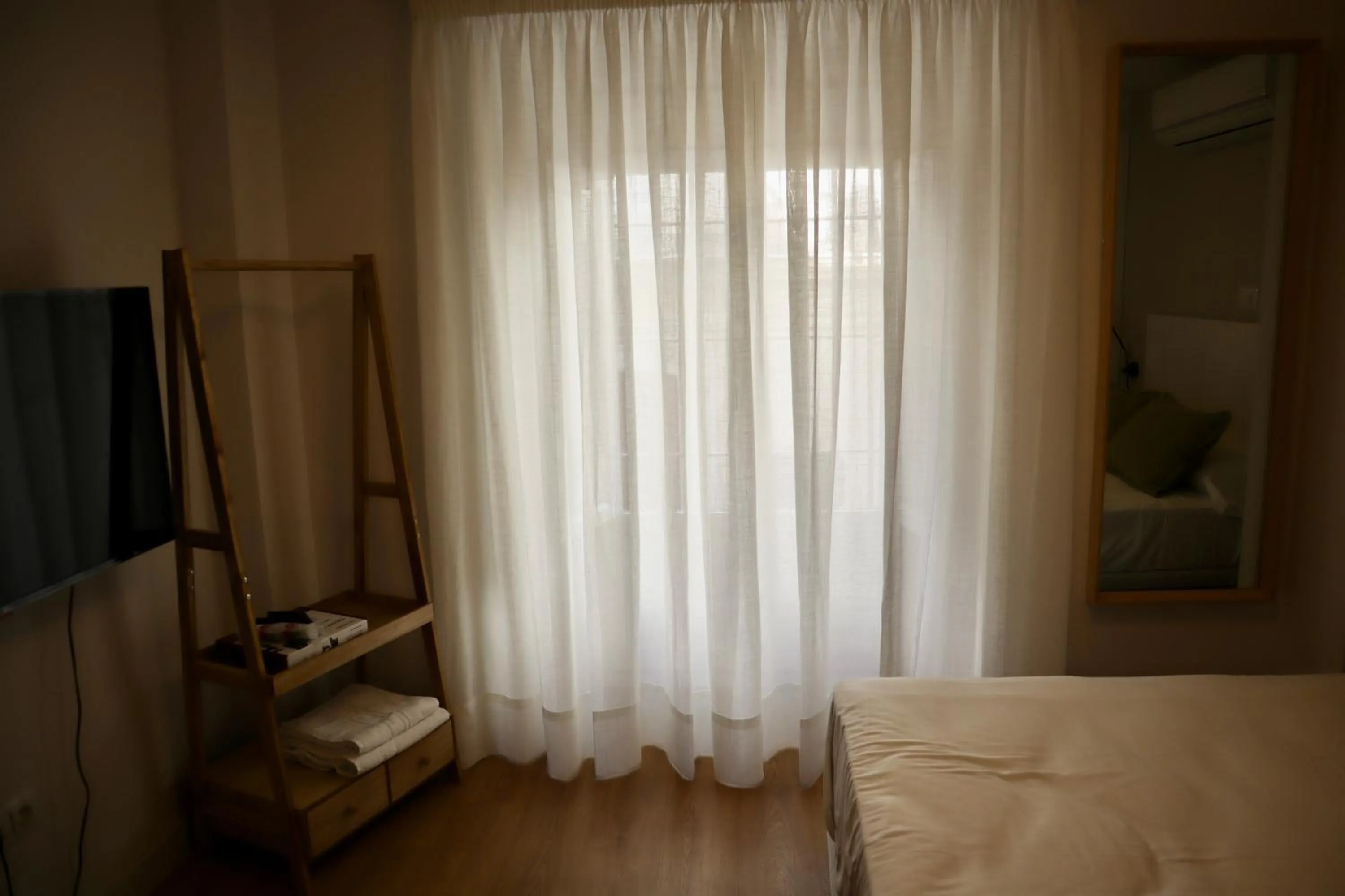 Other, Bed in Merced10 1A
