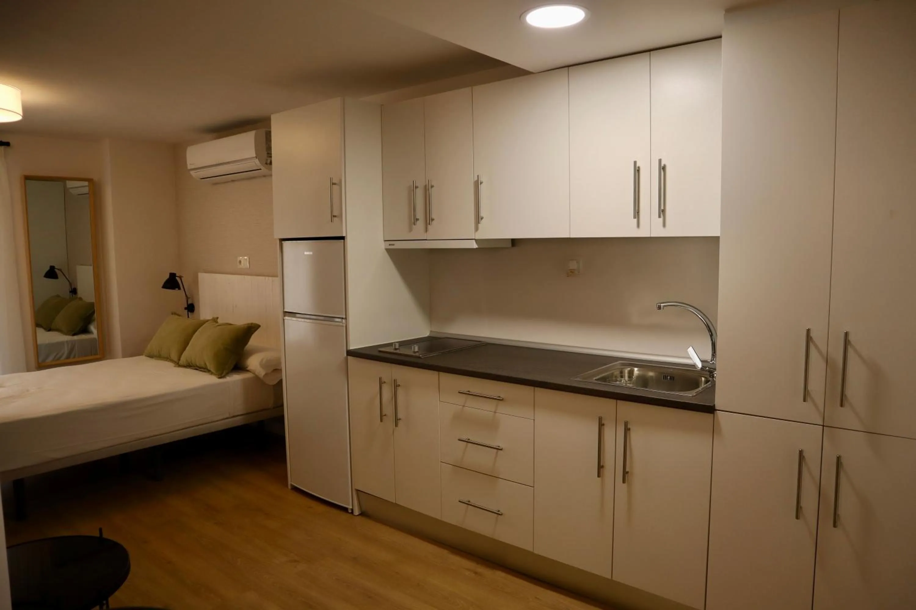 Other, Bed in Merced10 1A