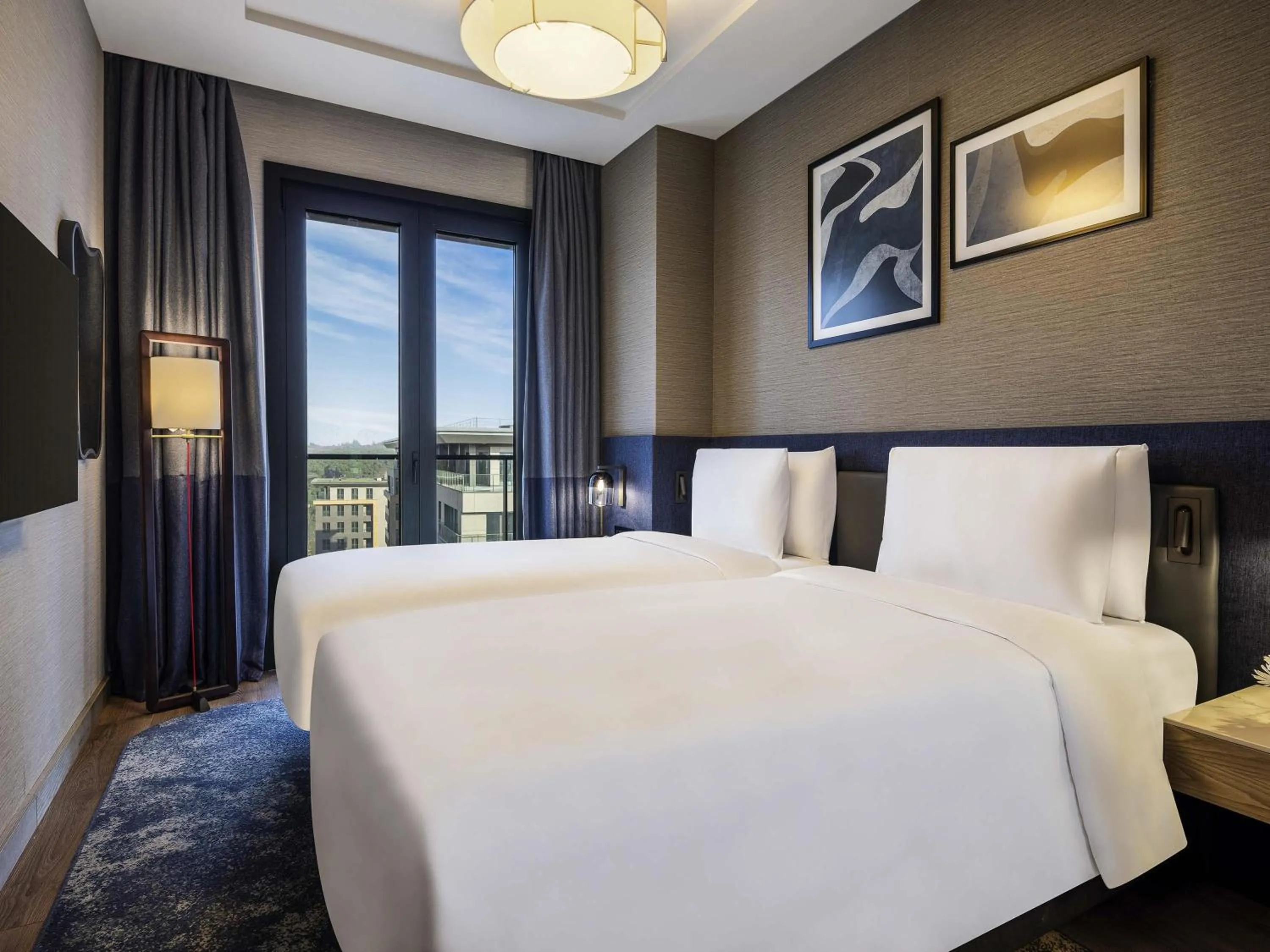 Bedroom, Bed in Movenpick Living Istanbul Camlivadi