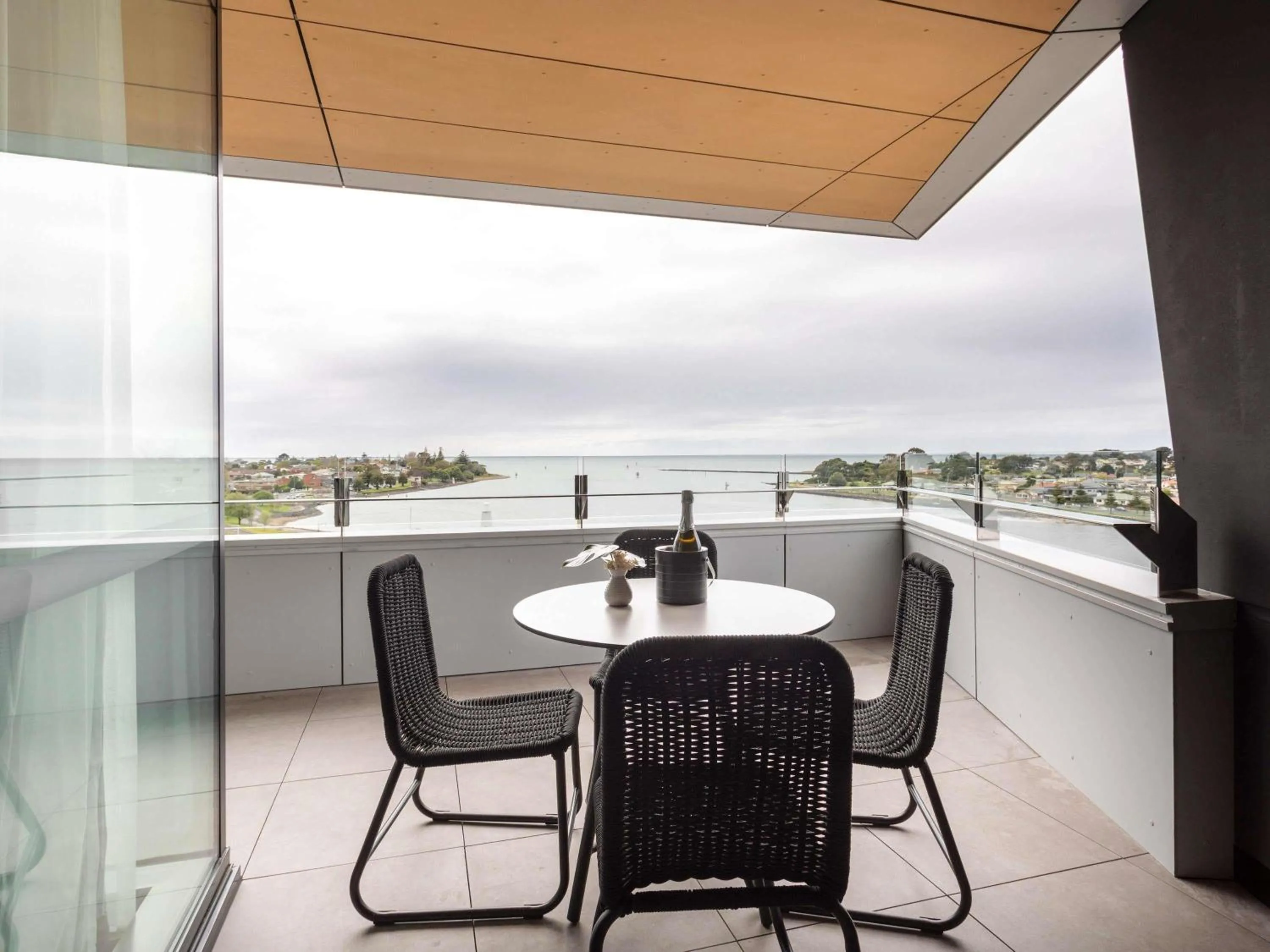 Bedroom in Novotel Devonport