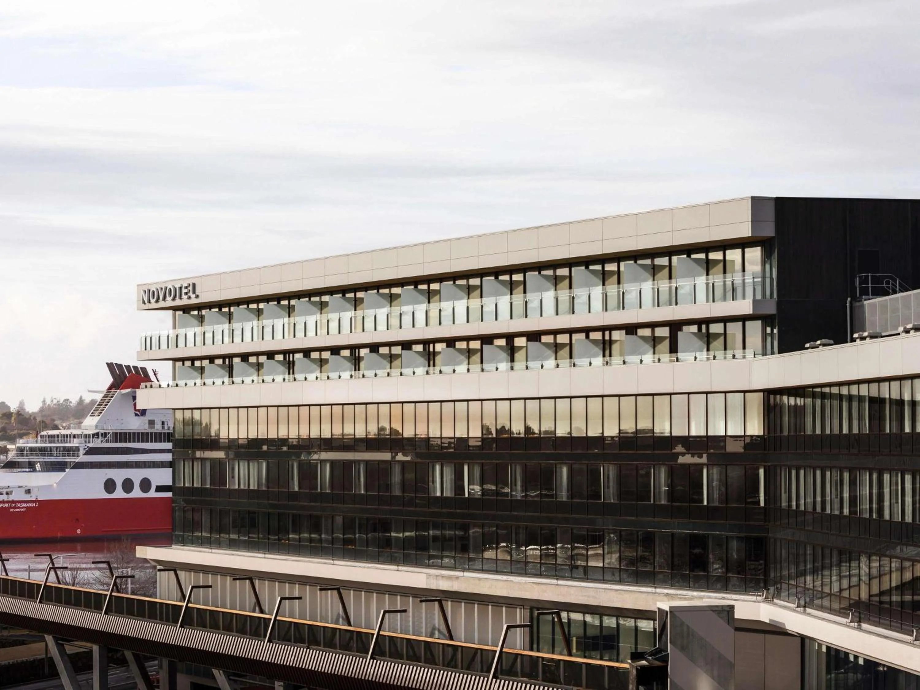 Meeting/conference room in Novotel Devonport