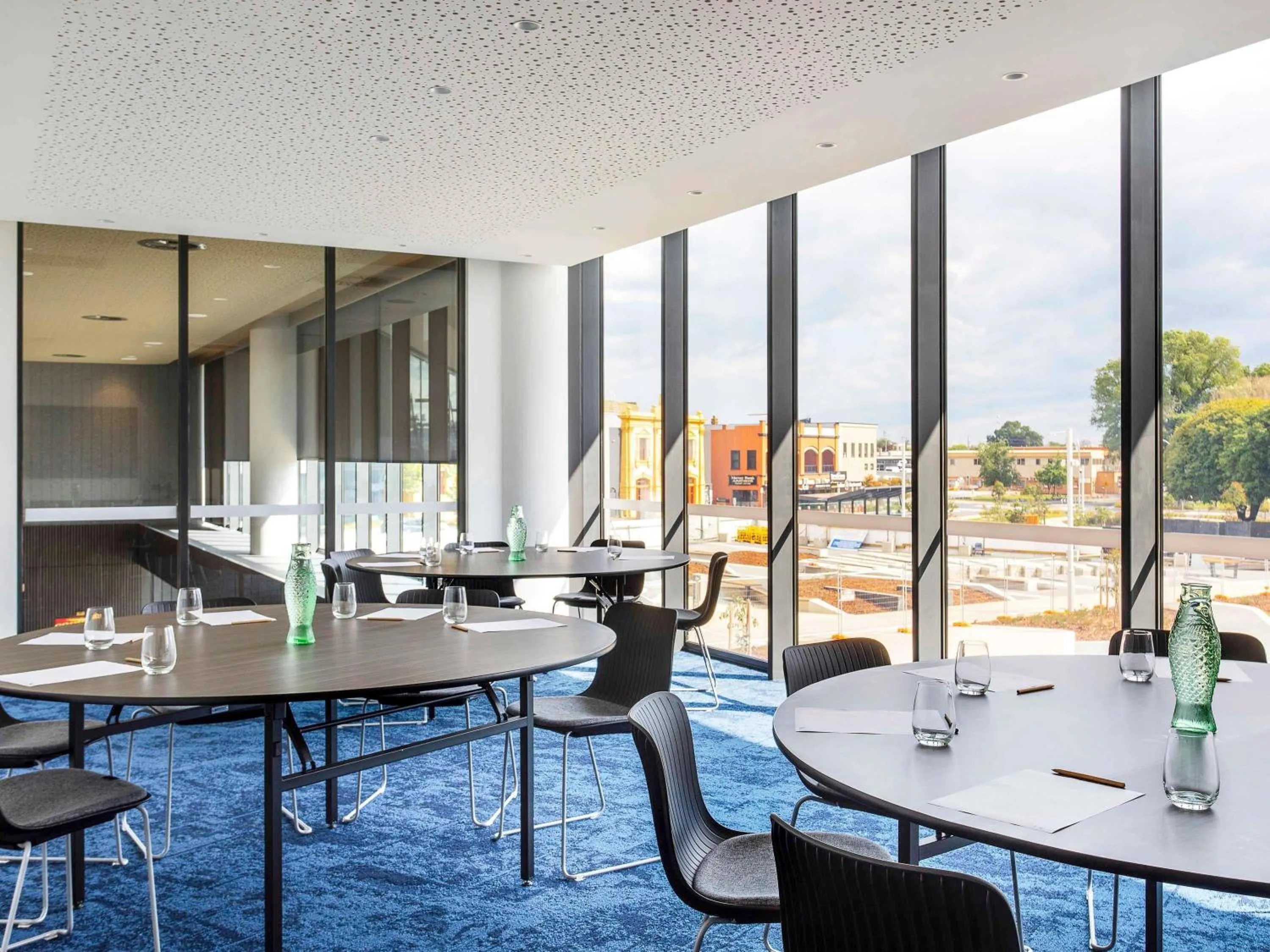 Meeting/conference room in Novotel Devonport