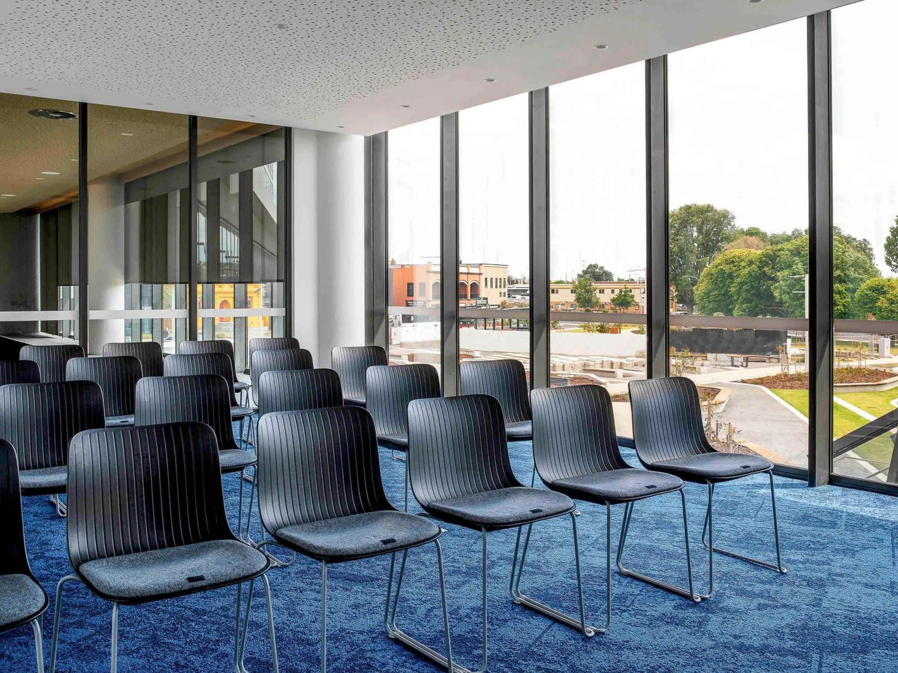 Meeting/conference room in Novotel Devonport