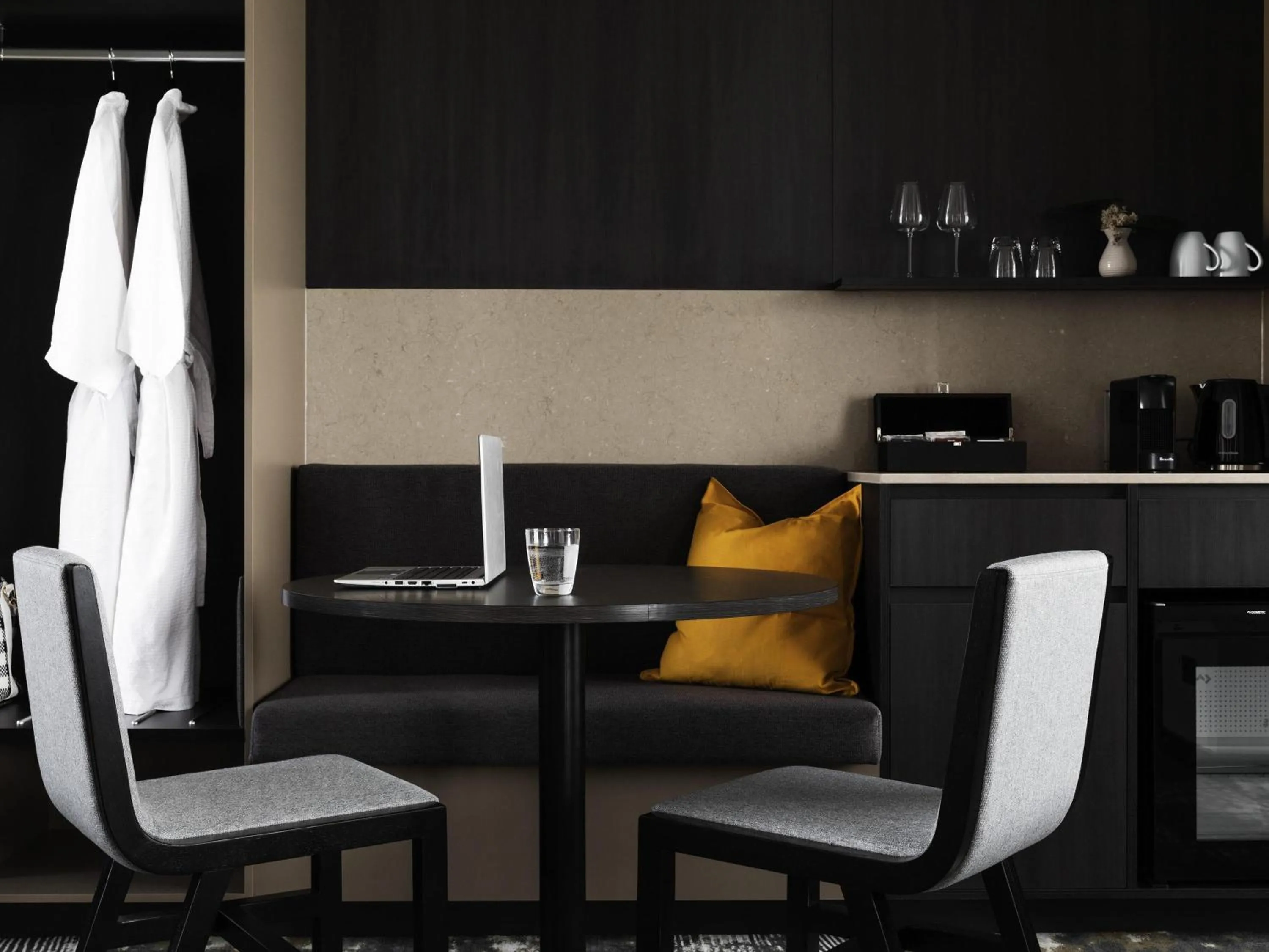 Bedroom in Novotel Devonport