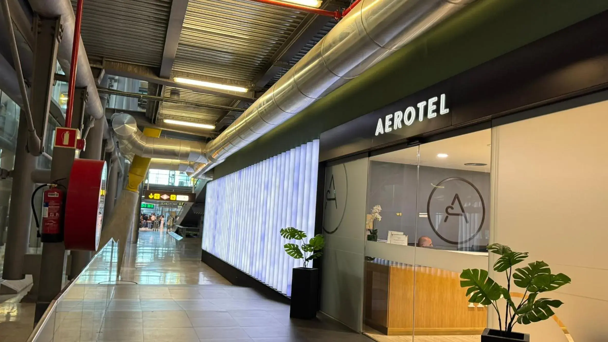 Property building in Aerotel Madrid Airport - Terminal 4 Property building in Aerotel Madrid Airport - Terminal 4