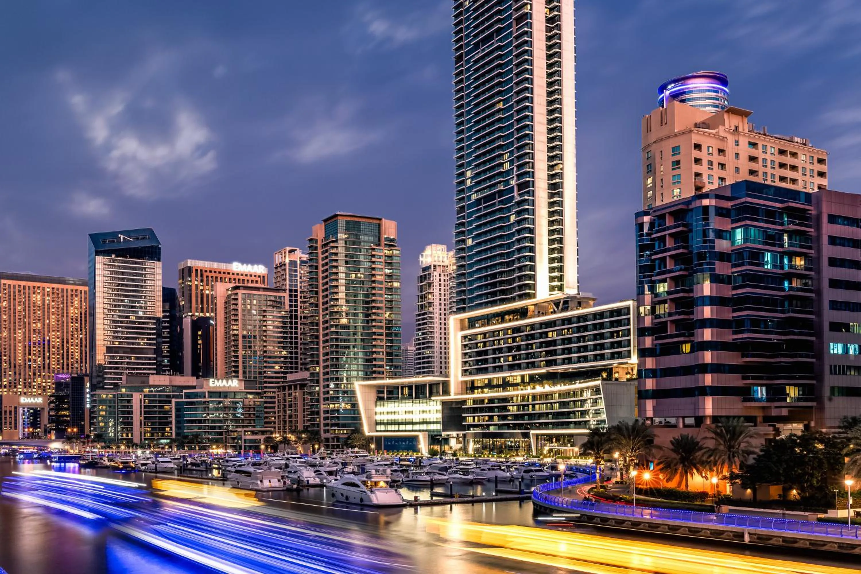 Property building in Vida Dubai Marina & Yacht Club