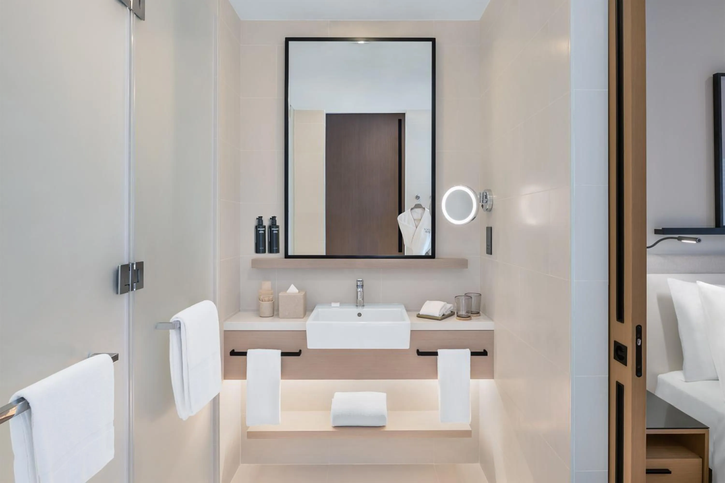 Toilet in Vida Dubai Marina & Yacht Club