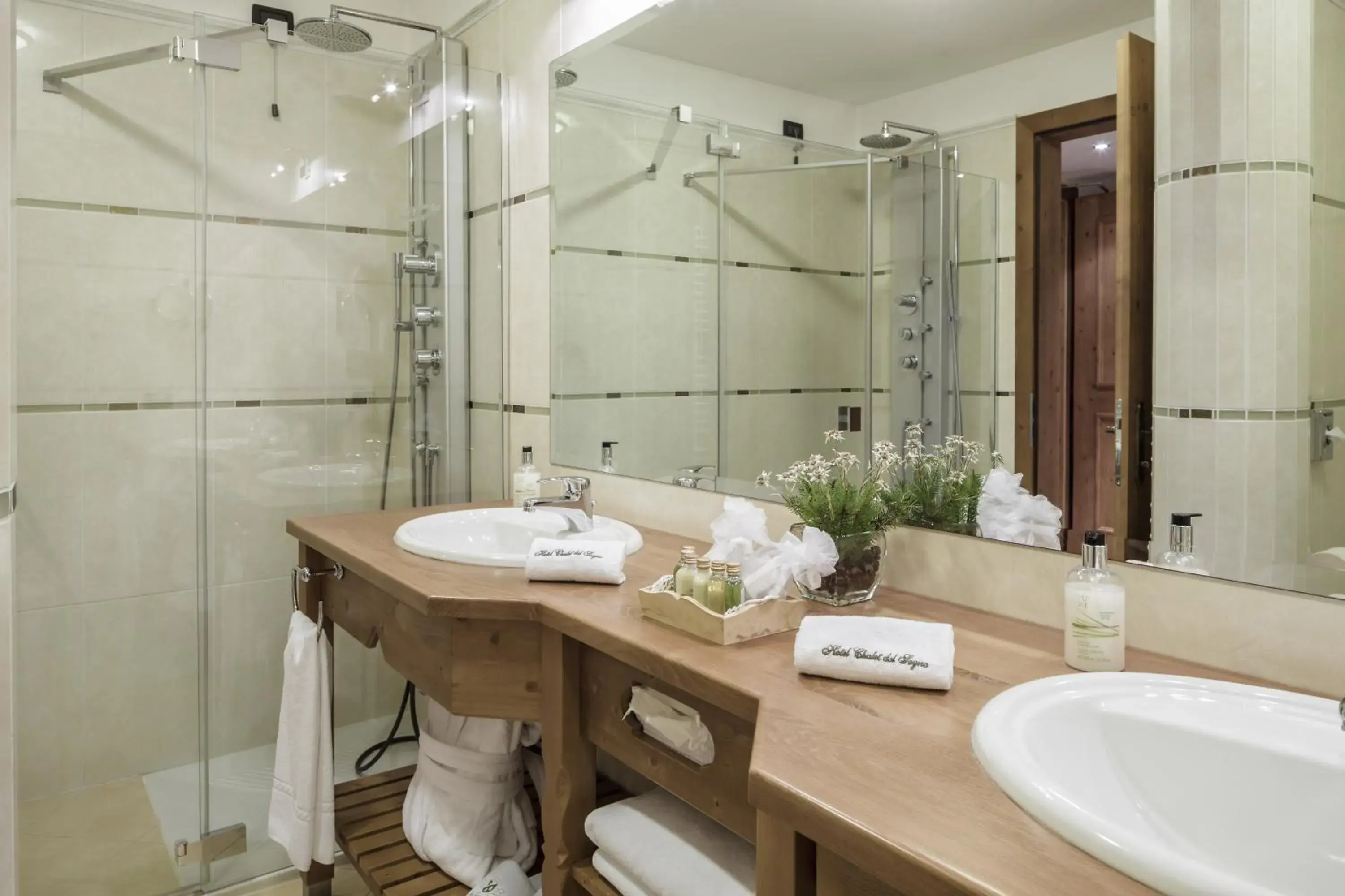 Luxury Suite in Hotel Chalet Del Sogno Luxury Suite in Hotel Chalet Del Sogno