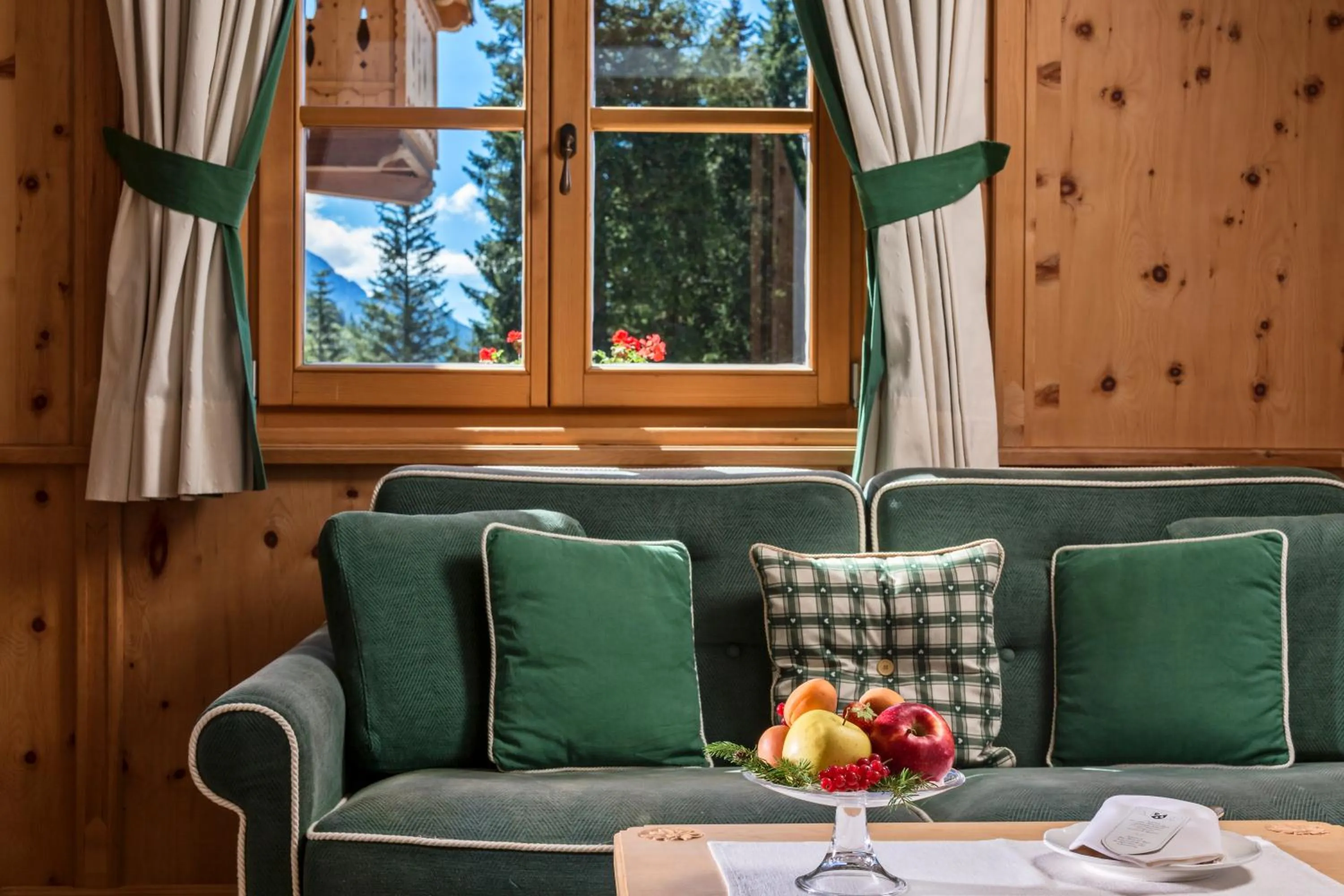 Seating area in Hotel Chalet Del Sogno
