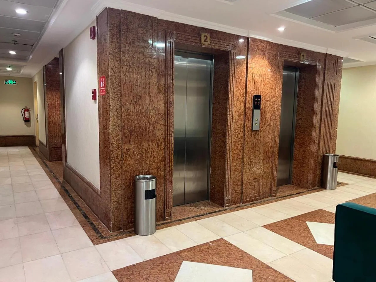 elevator in Sky View Hotel, Madinah