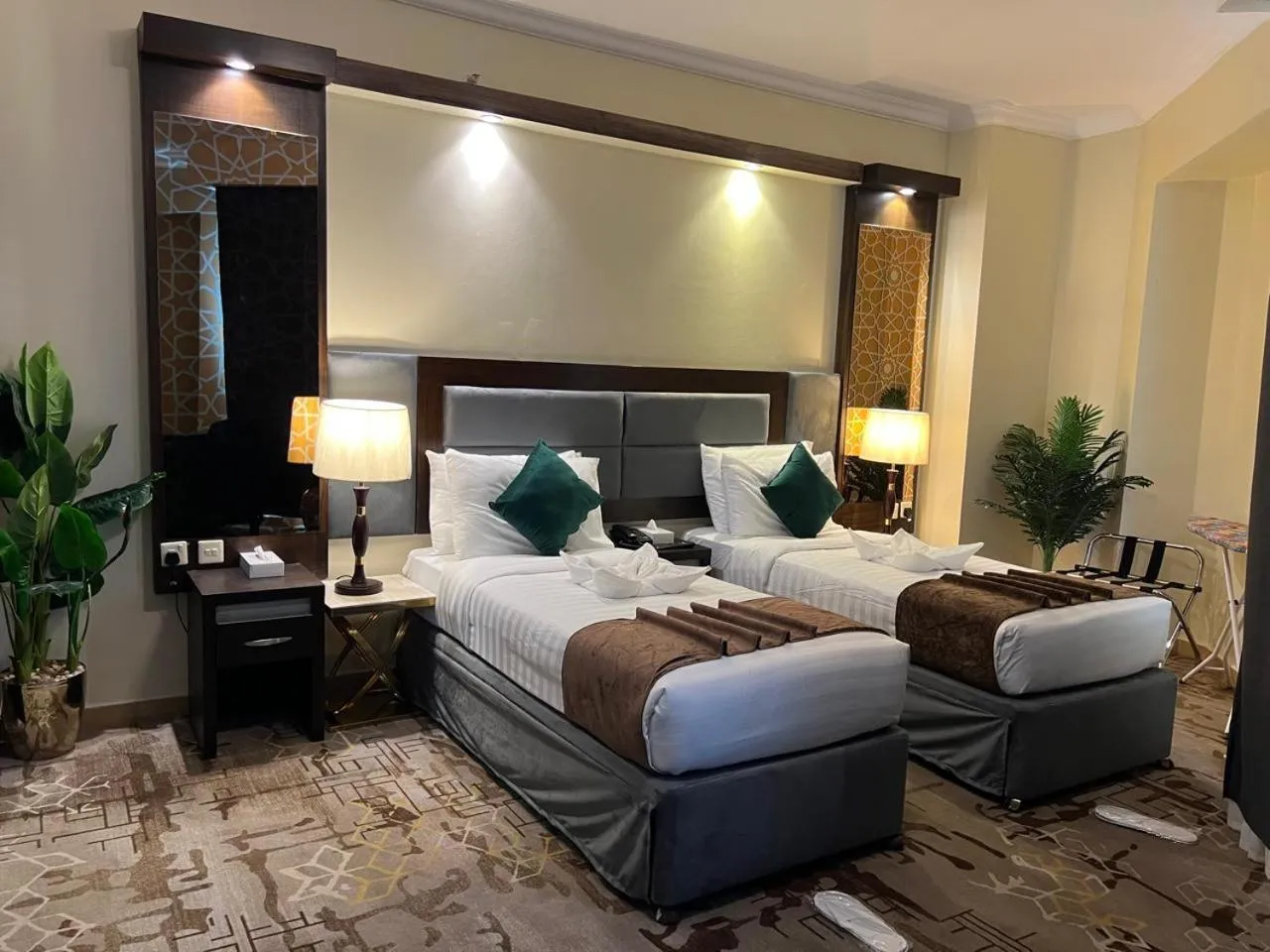 Bedroom, Bed in Sky View Hotel, Madinah