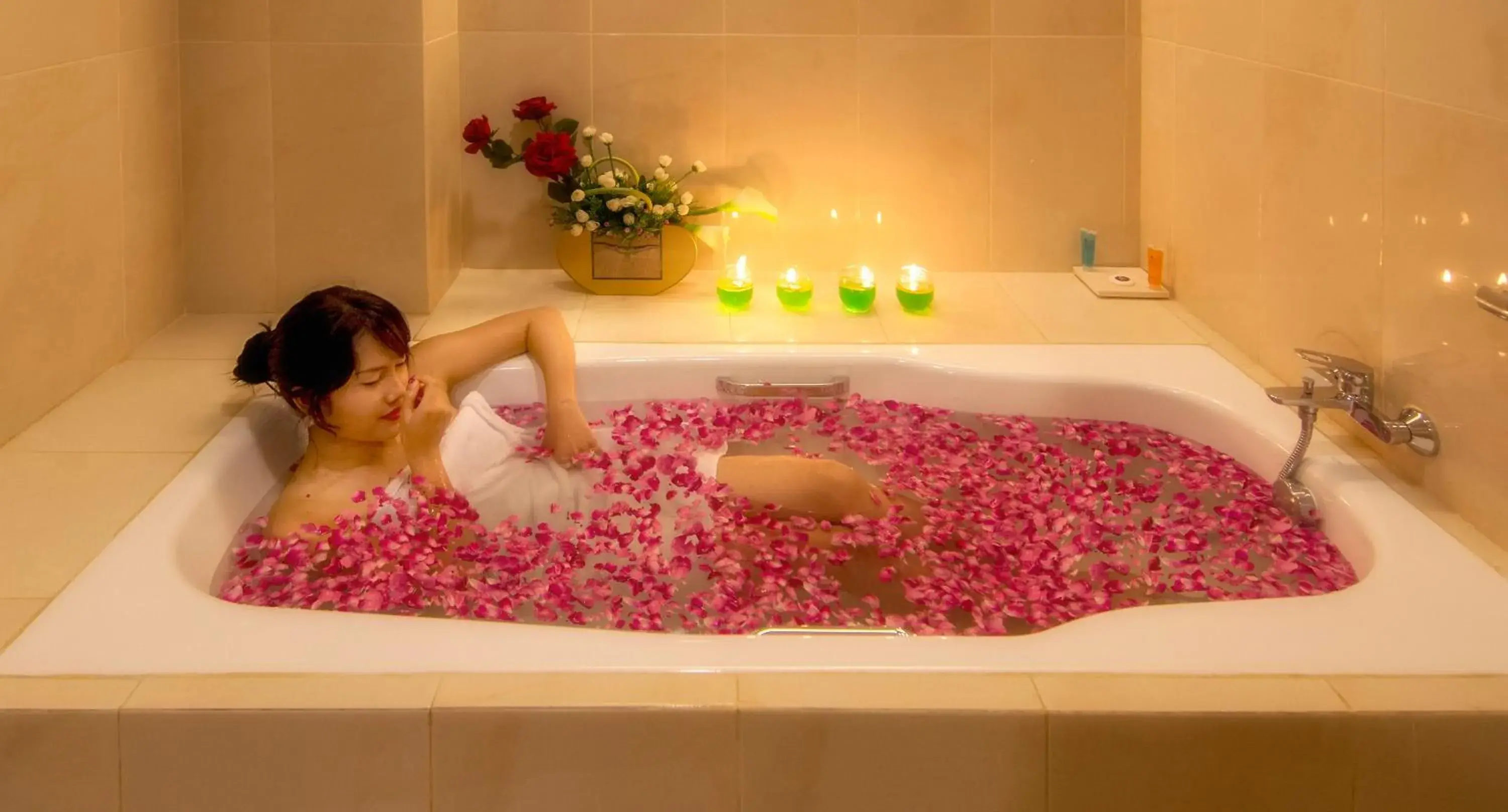 Bathroom in Gallery Prawirotaman Hotel Bathroom in Gallery Prawirotaman Hotel