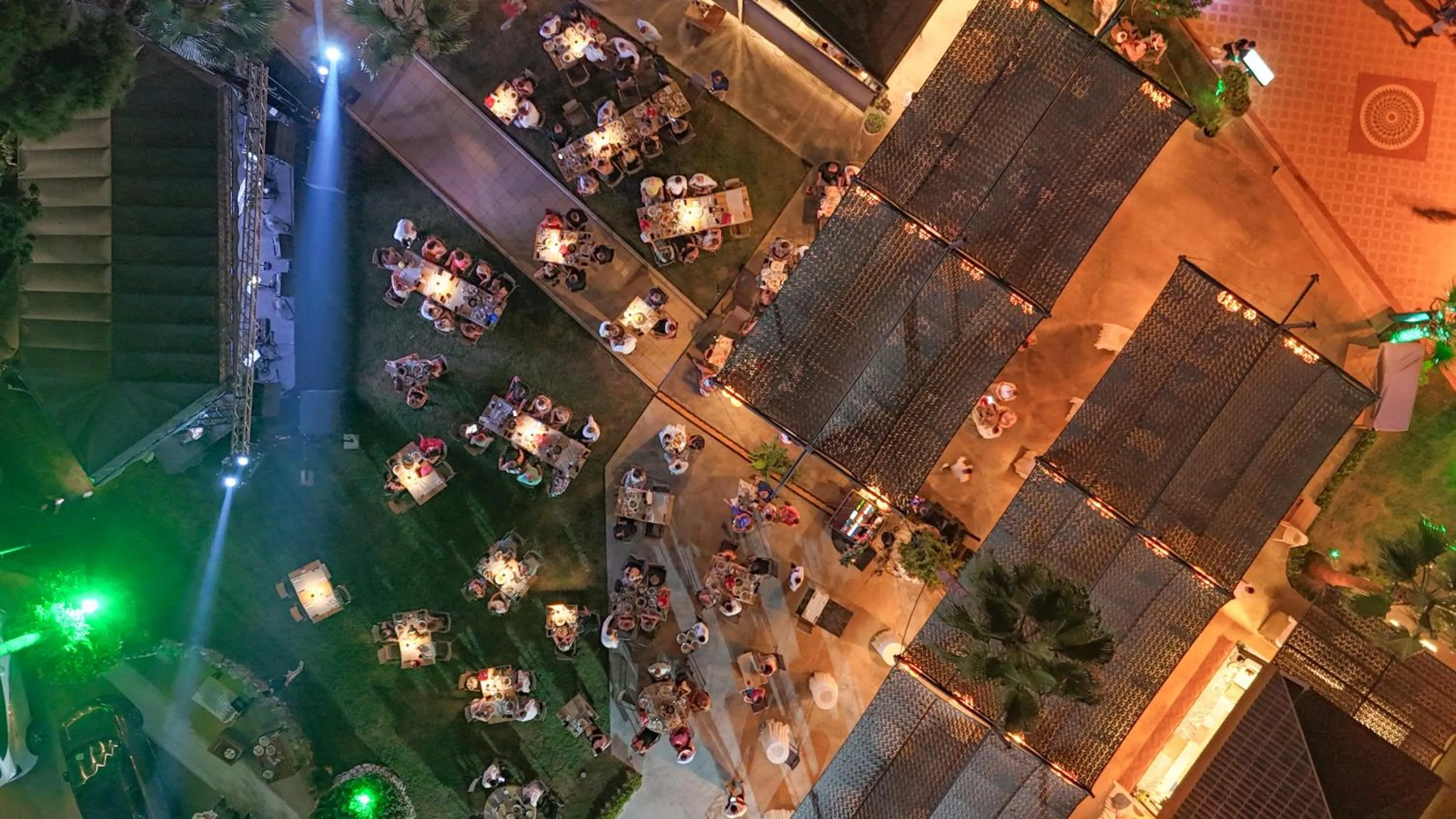 Restaurant/places to eat in Hotel Caprea