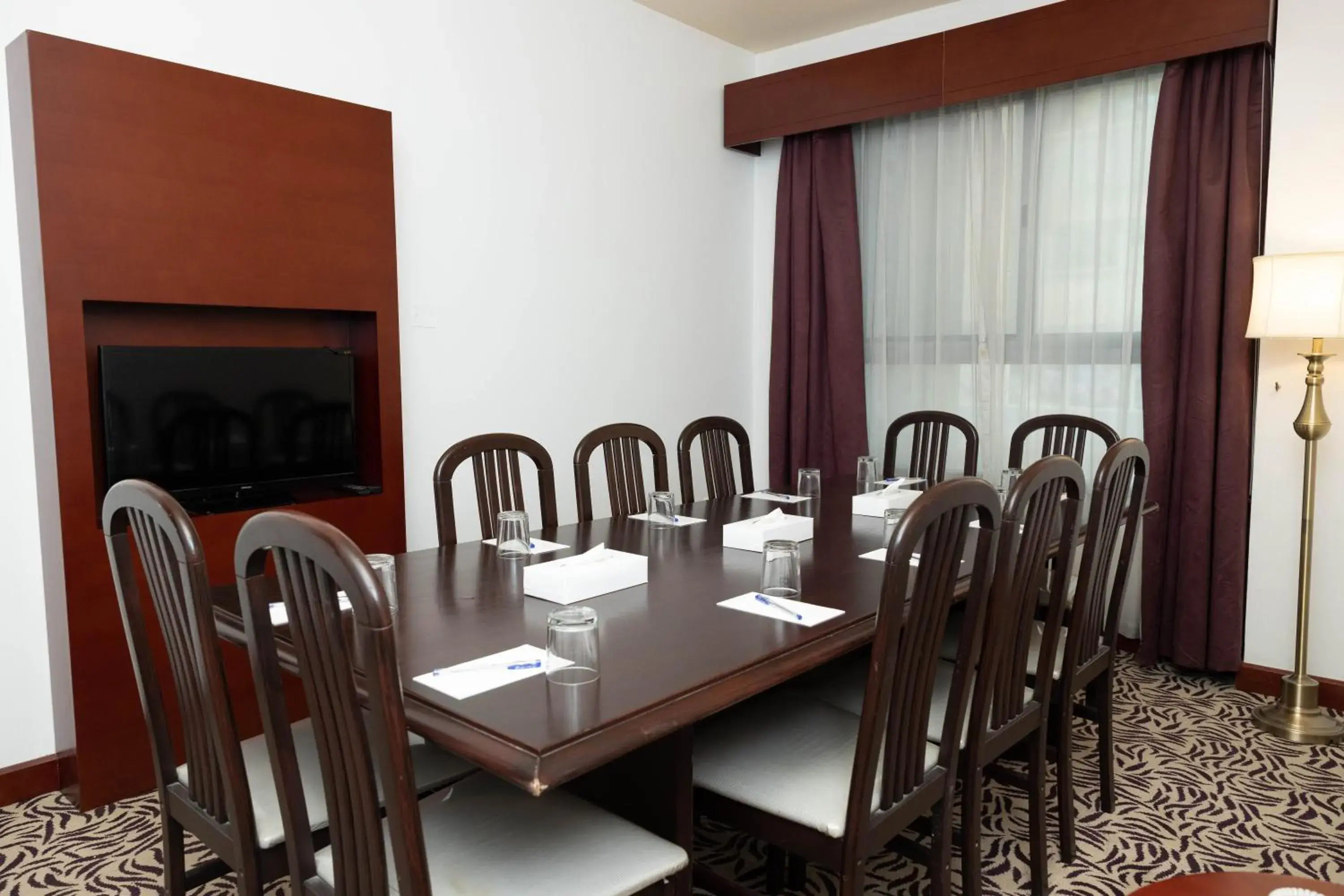 MRA Grand Hotel MRA Grand Hotel