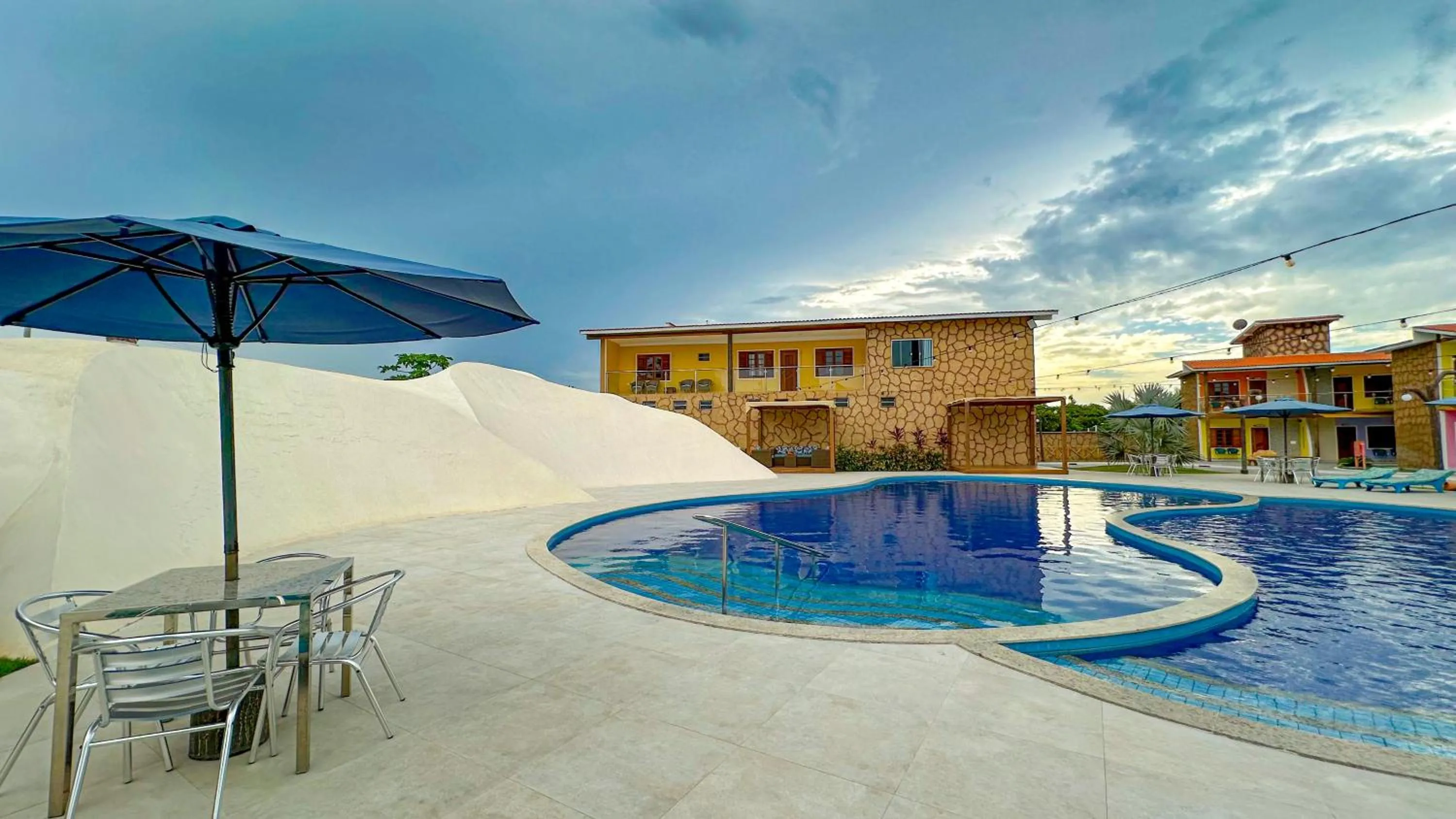 Swimming pool in Pousada Lençóis Maranhenses