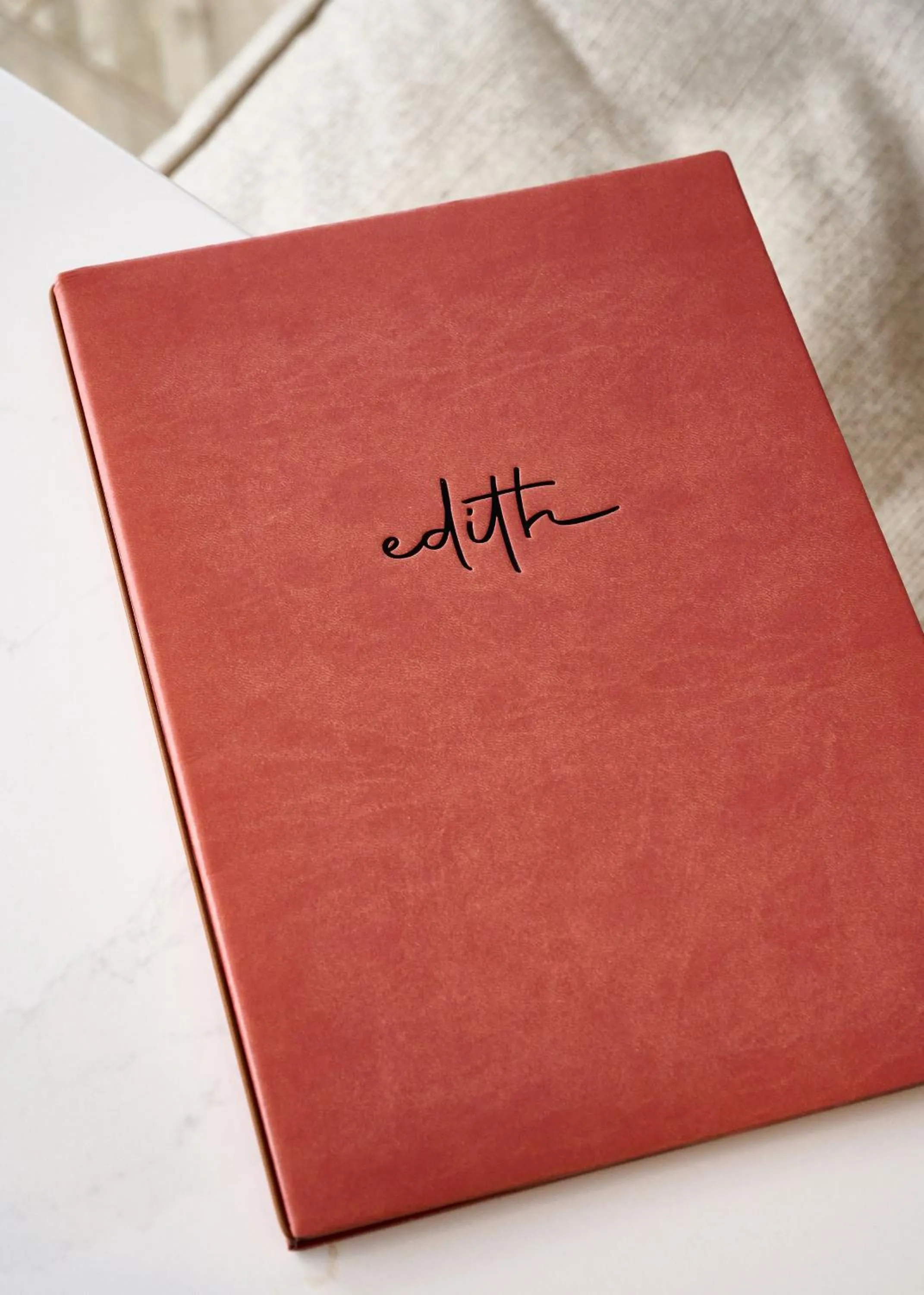 Restaurant/places to eat in Padam Hôtel