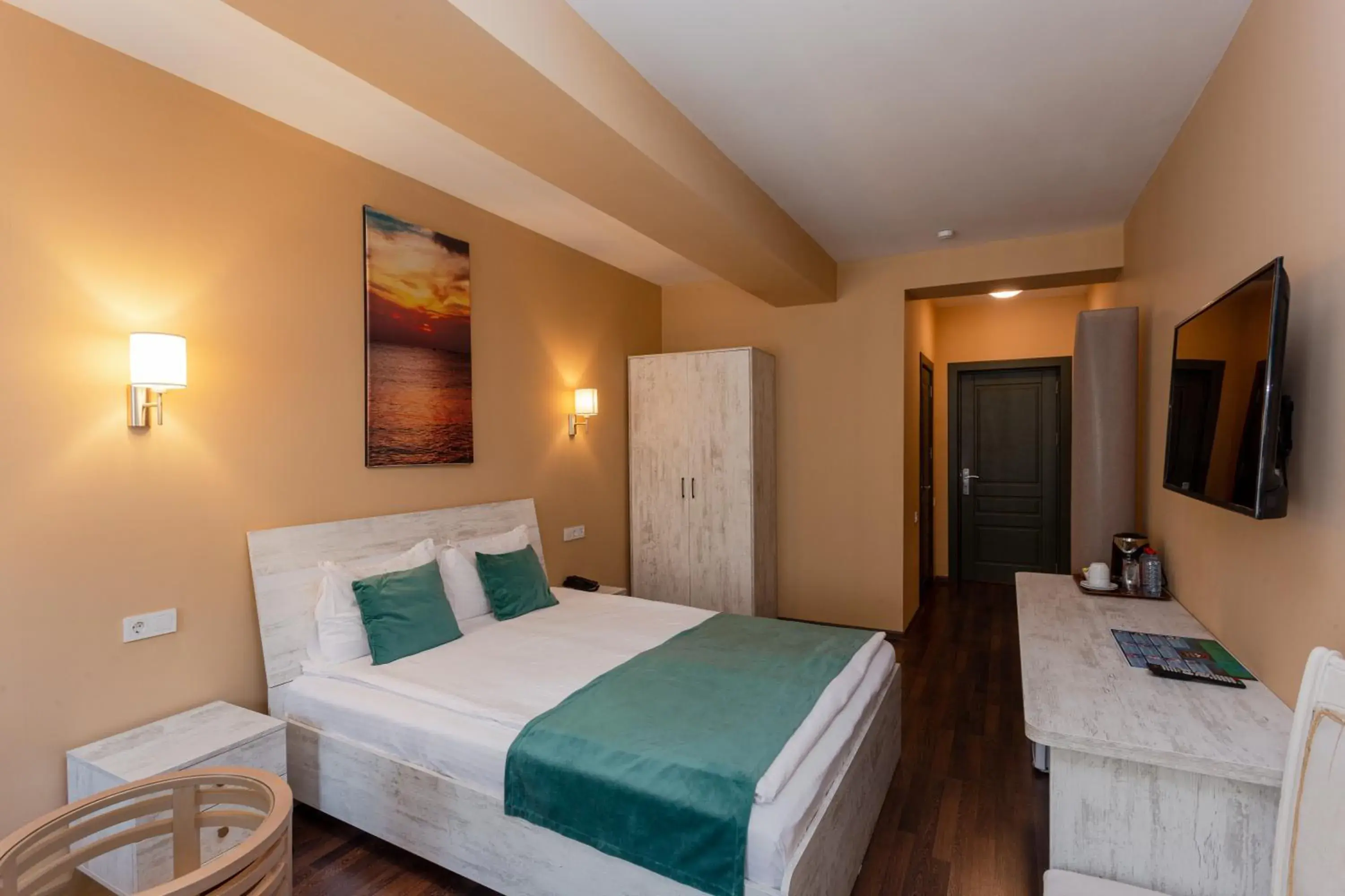 Deluxe Double or Twin Room with Mountain View - single occupancy in Maajid Quba Hotel&Restaurant Sanatorium Deluxe Double or Twin Room with Mountain View - single occupancy in Maajid Quba Hotel&Restaurant Sanatorium