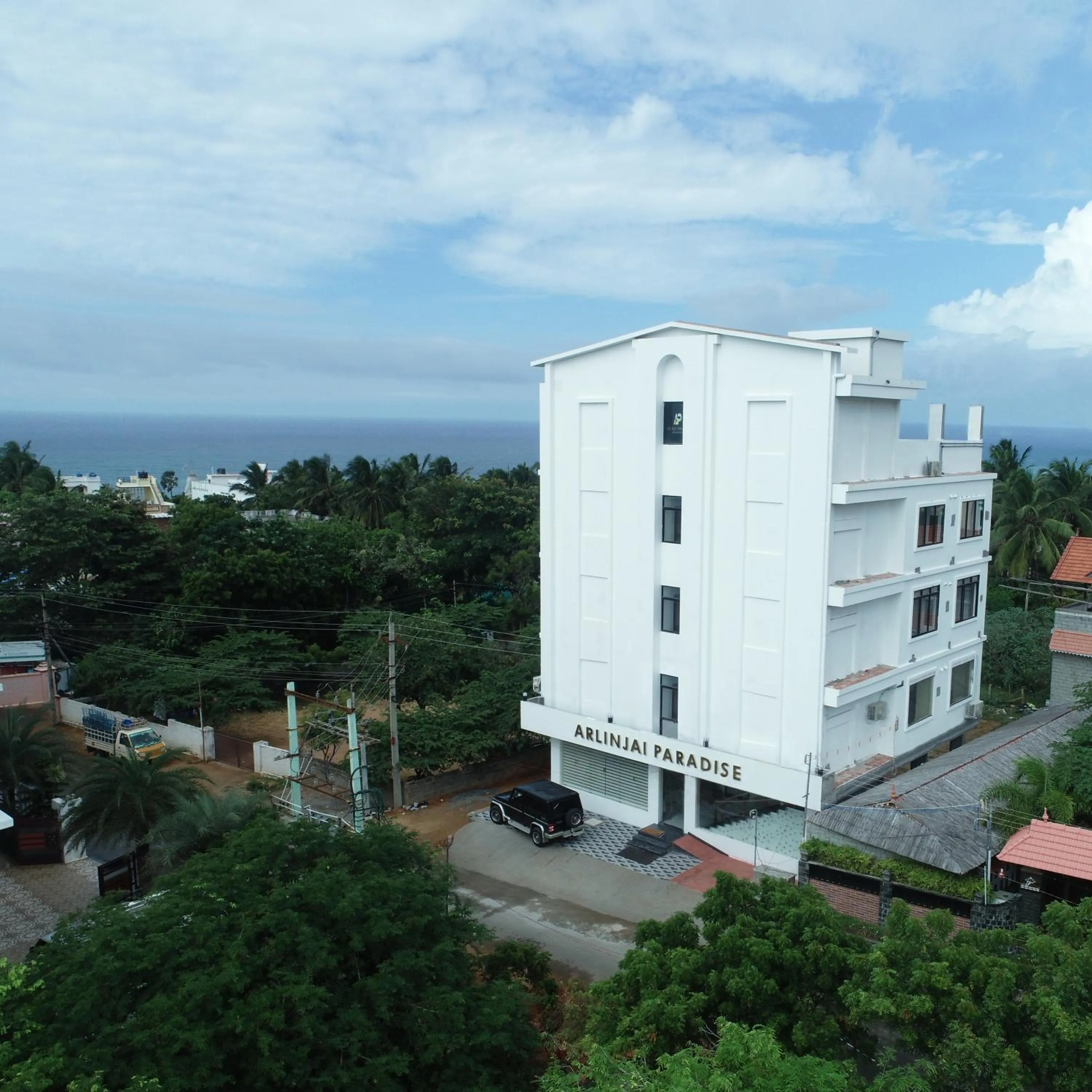 Property building in Arlinjai Paradise