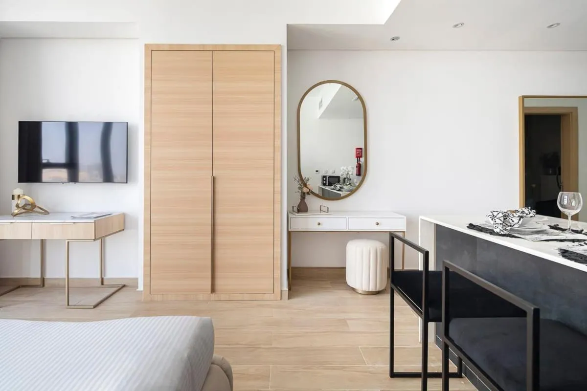 Living room in Frank Porter - Regina Tower