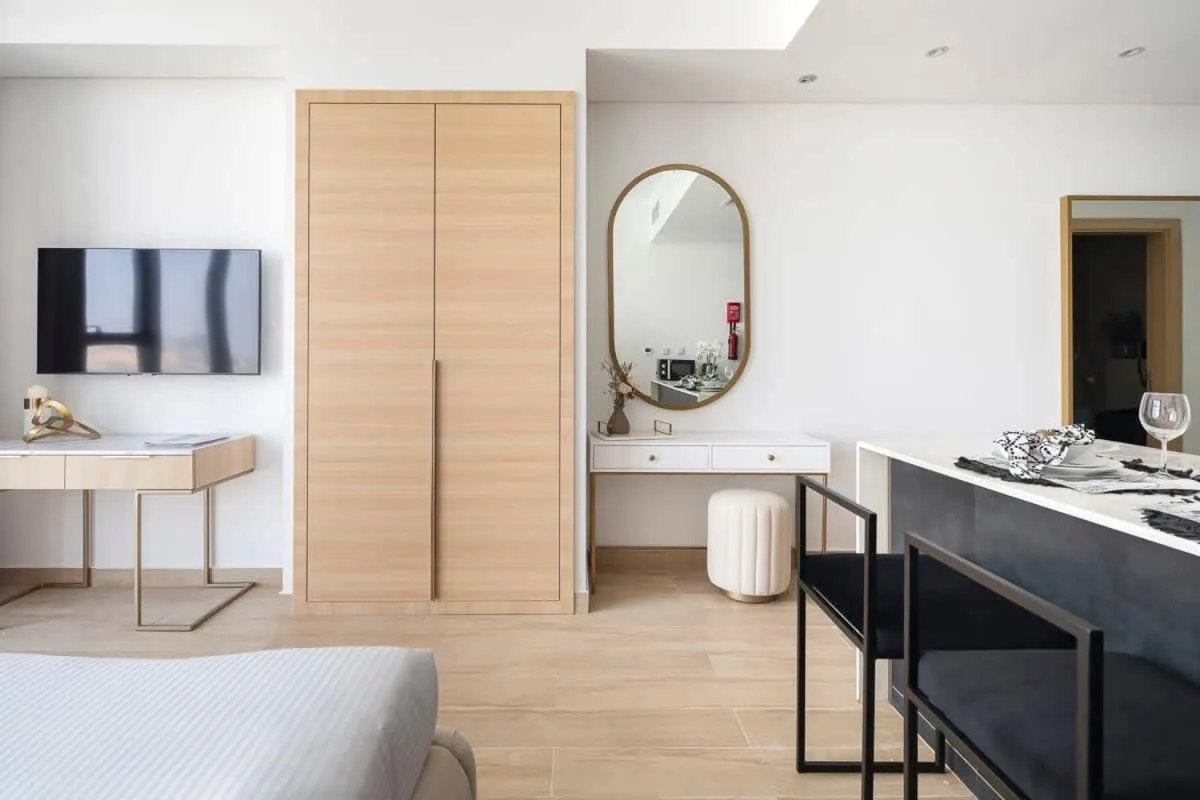 Frank Porter - Regina Tower