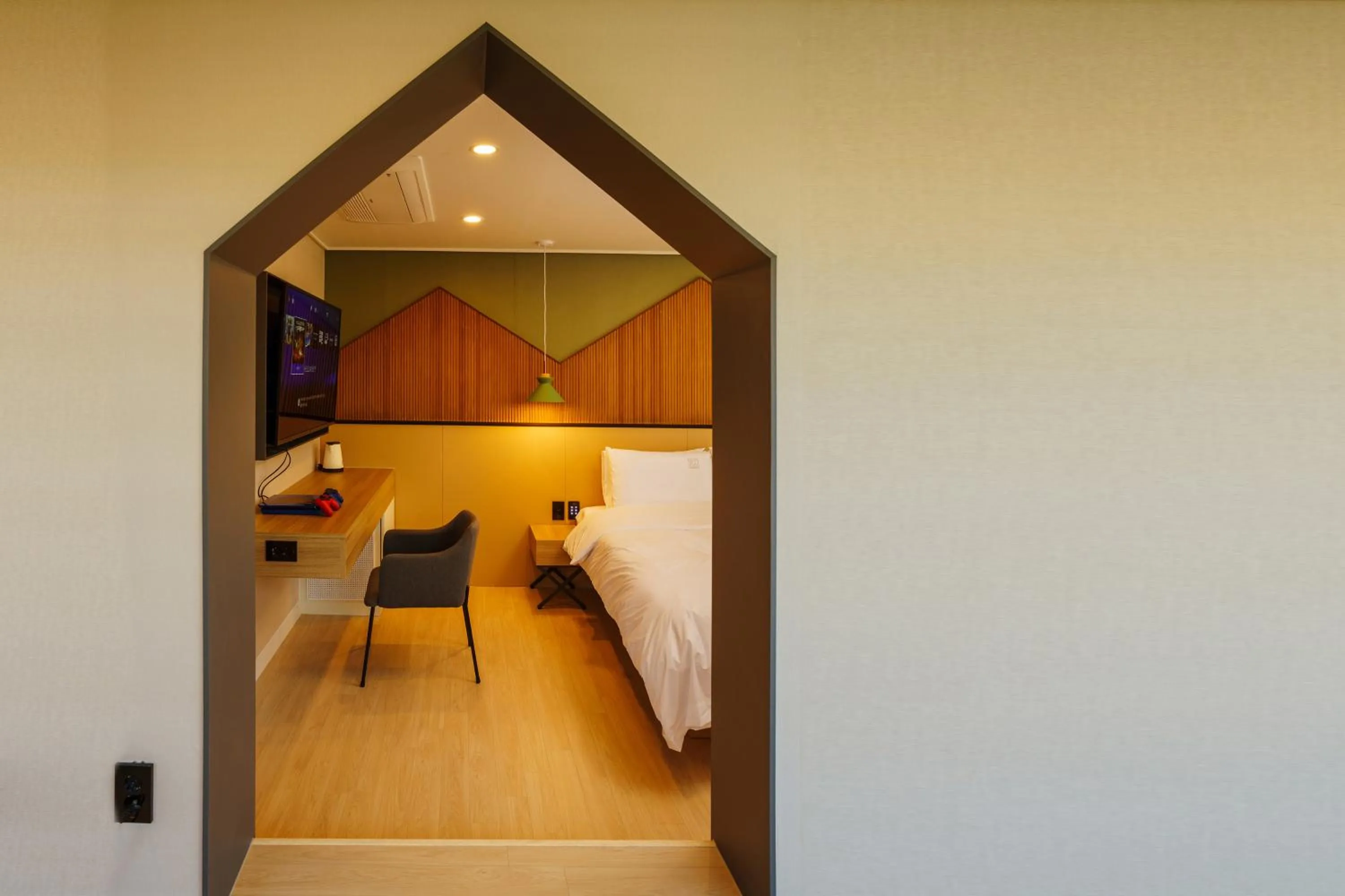 Photo of the whole room, Bed in Hotel Pico