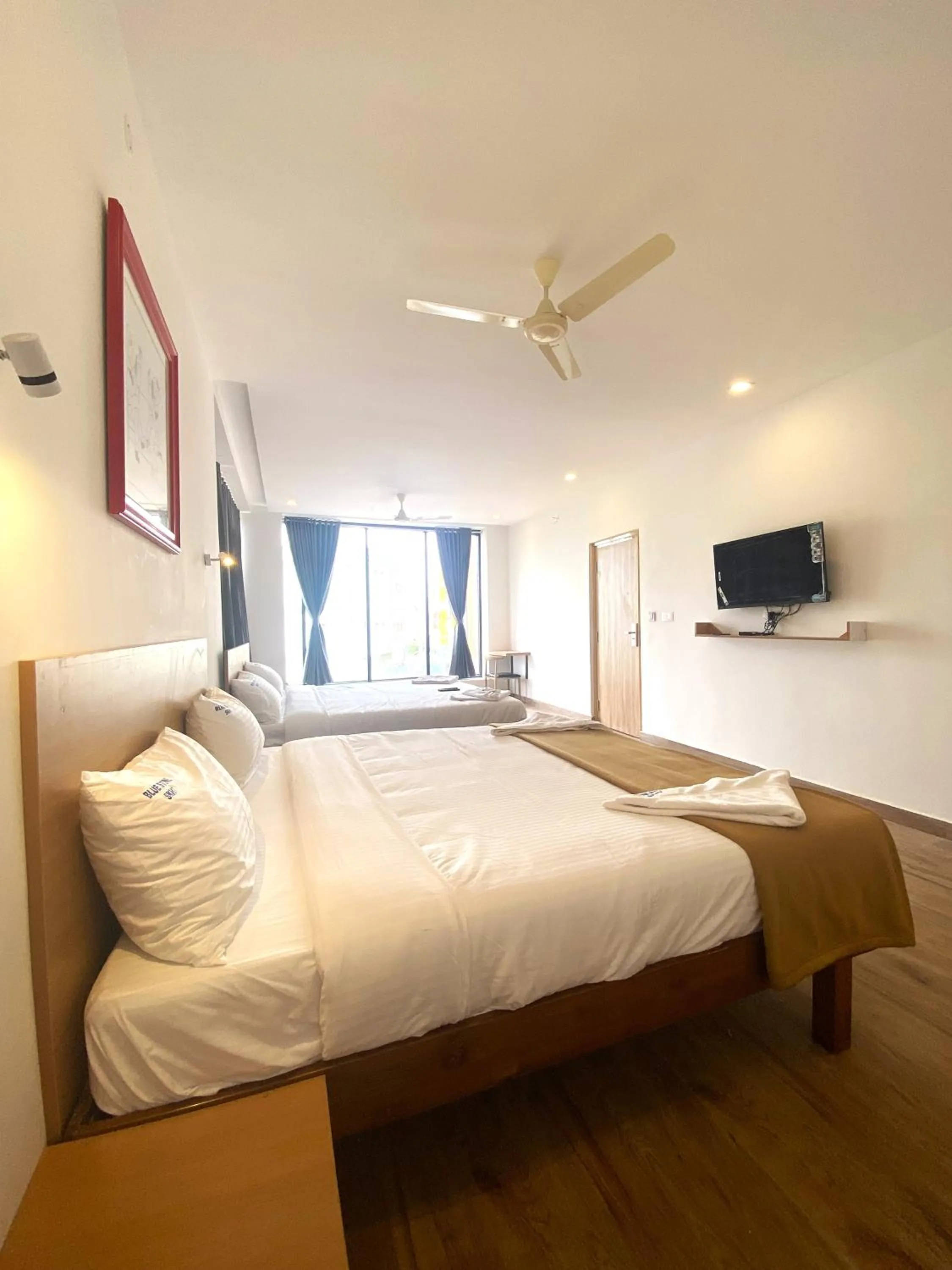 Photo of the whole room, Bed in Hotel Bluestone