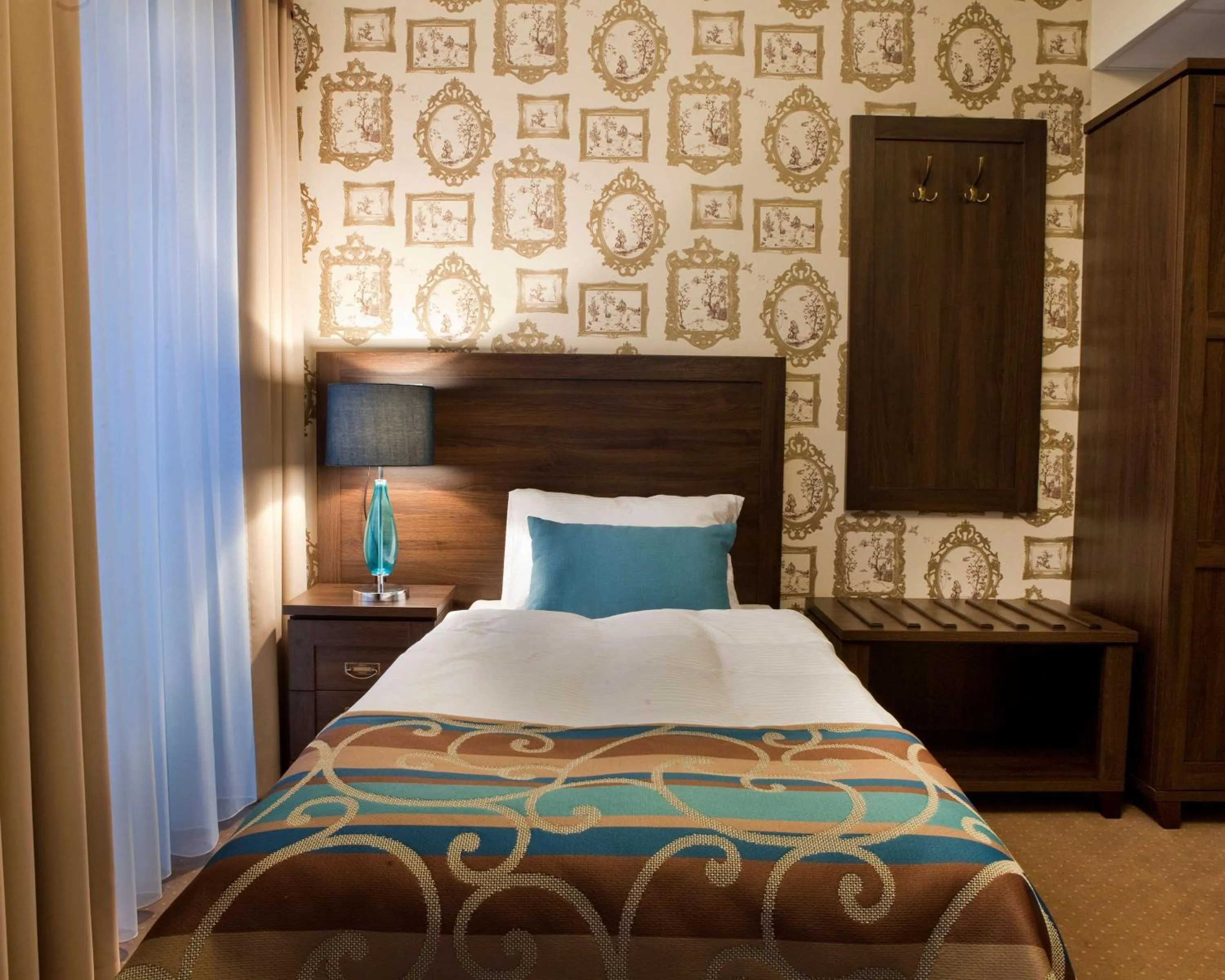 Bed in Hotel Opole Centrum